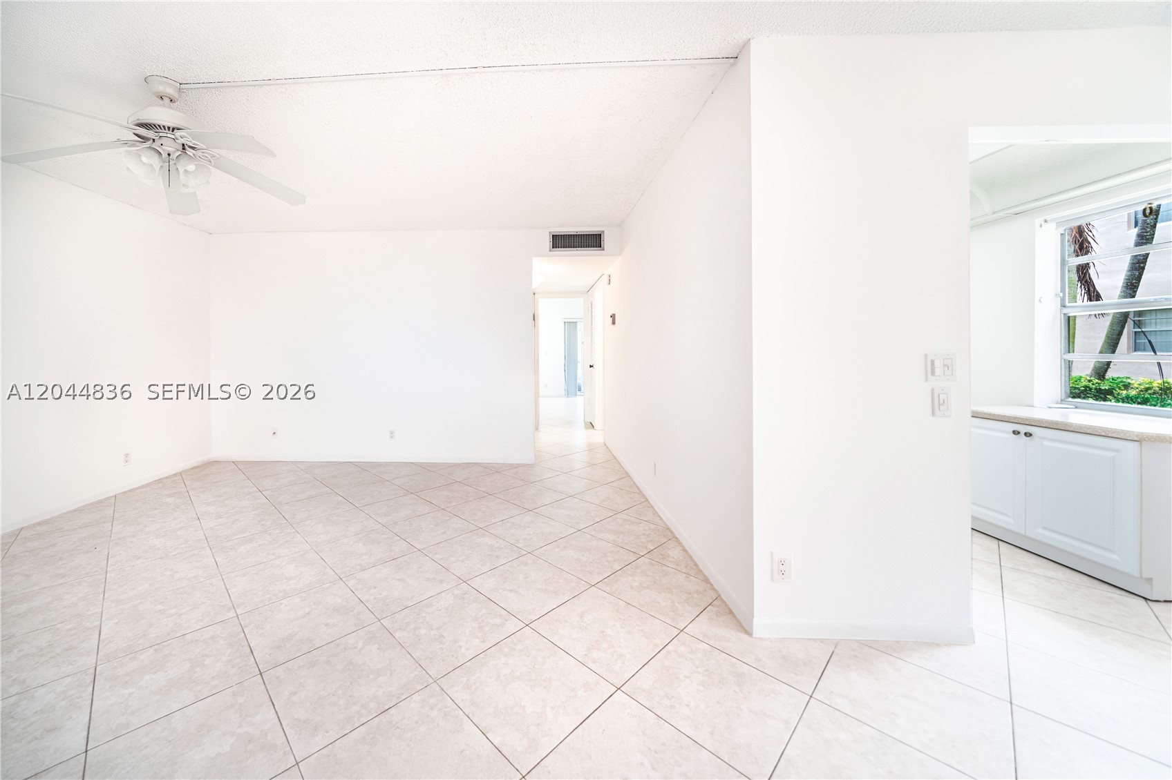 642 N Normandy N 642 Property Photo 3