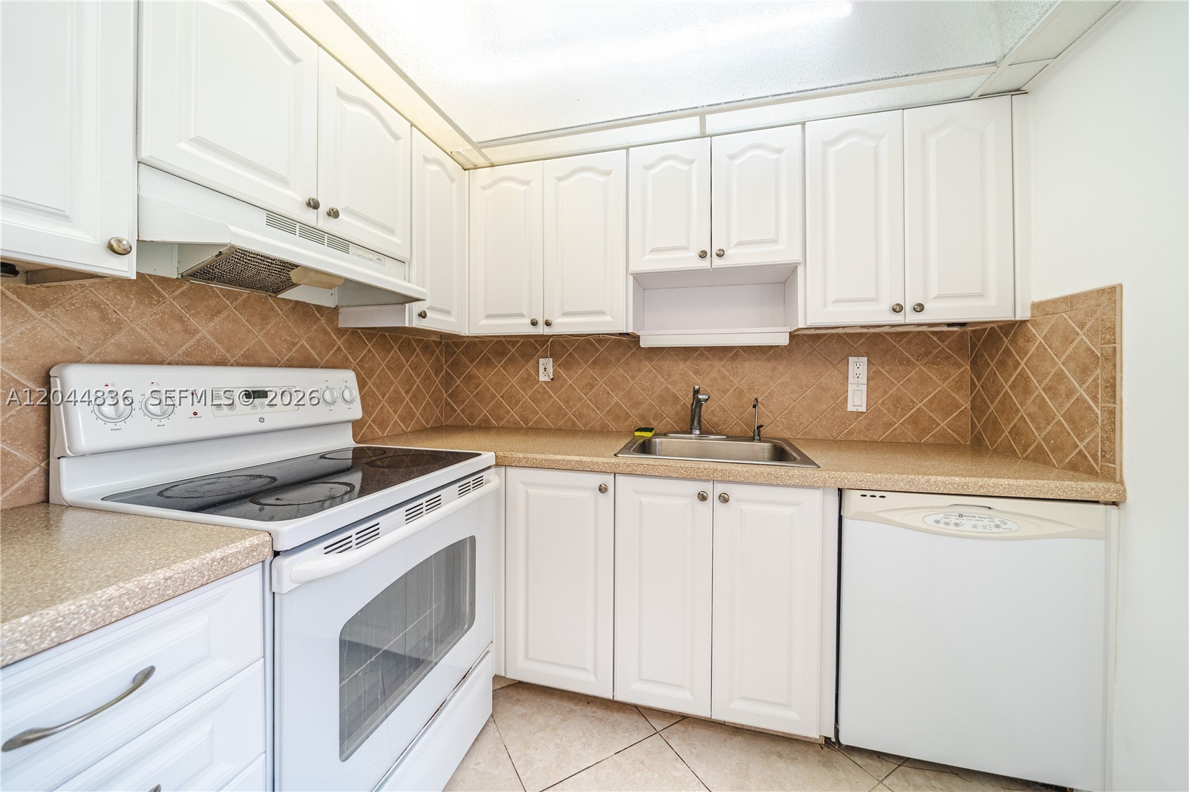 642 N Normandy N 642 Property Photo 7