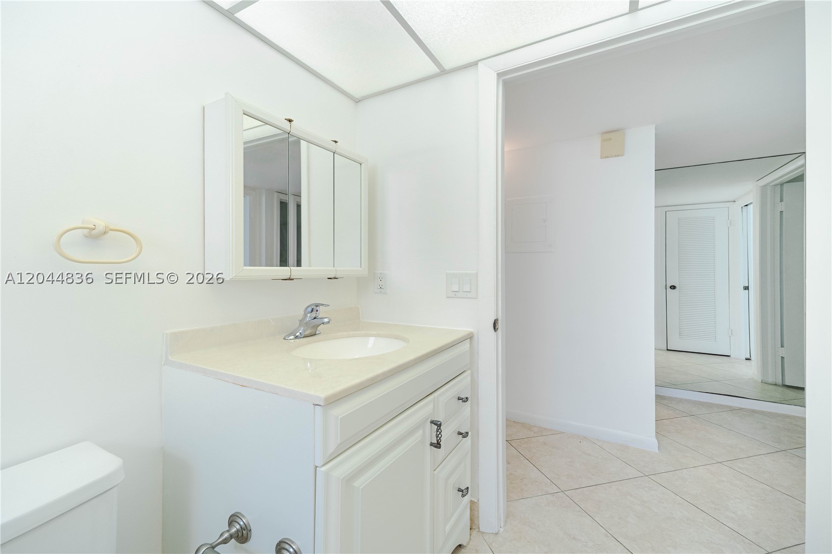 642 N Normandy N 642 Property Photo 13