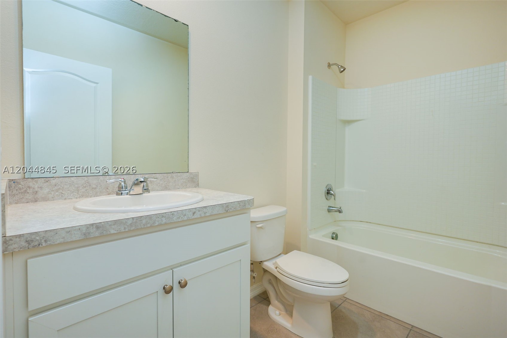 660 Cotulla Dr Property Photo 9