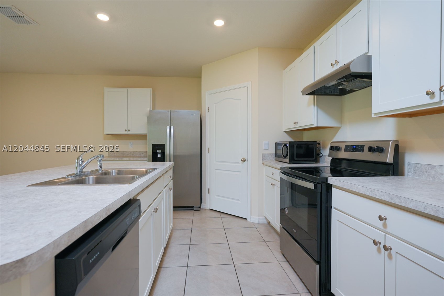 660 Cotulla Dr Property Photo 23