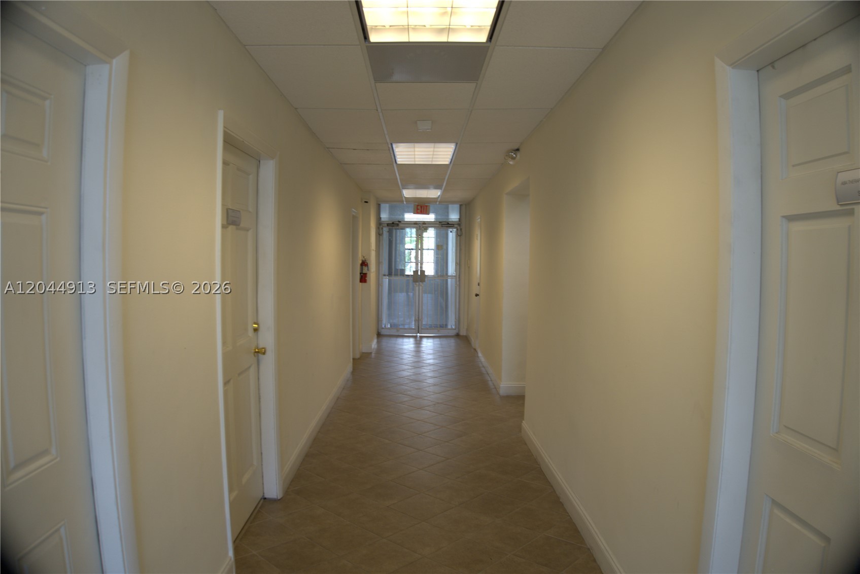 2433 Nw 7th St Property Photo 15