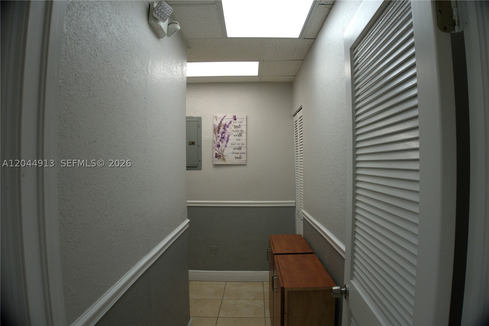 2433 Nw 7th St Property Photo 32