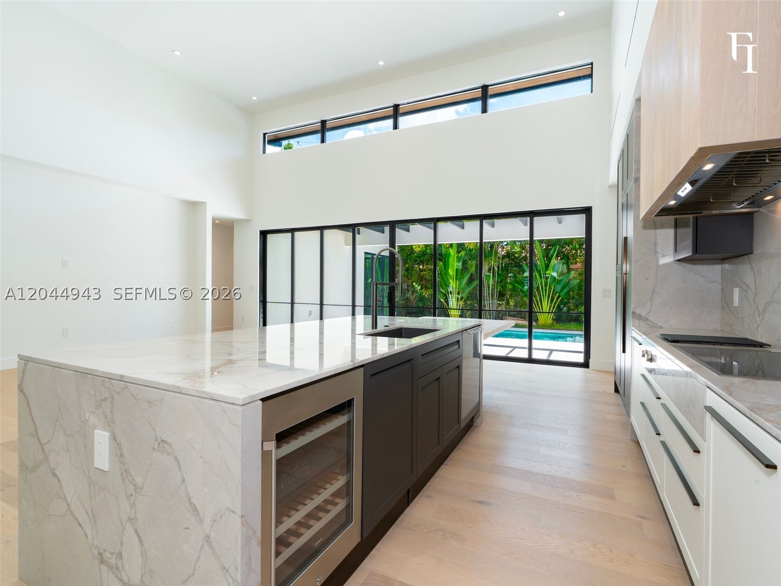 1111 Alberca St Property Photo 13