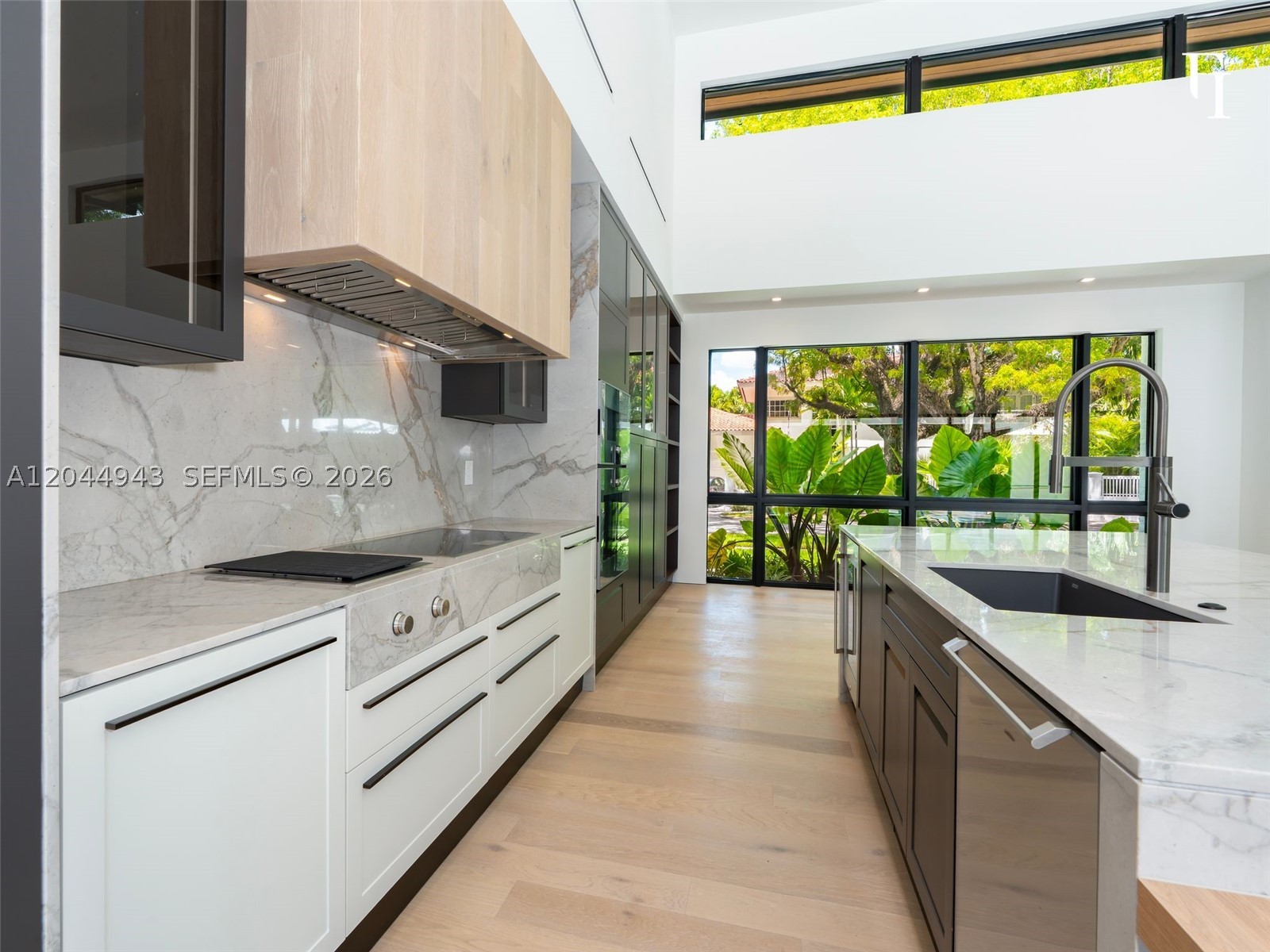 1111 Alberca St Property Photo 14