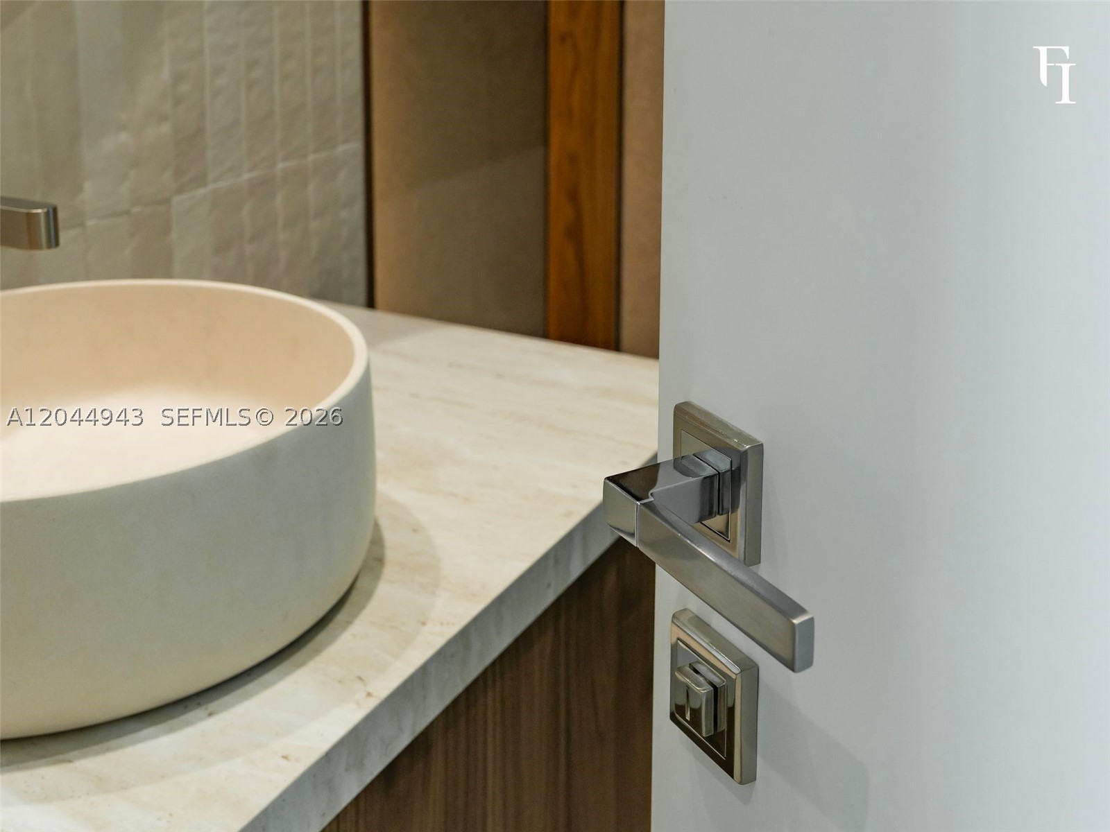 1111 Alberca St Property Photo 24