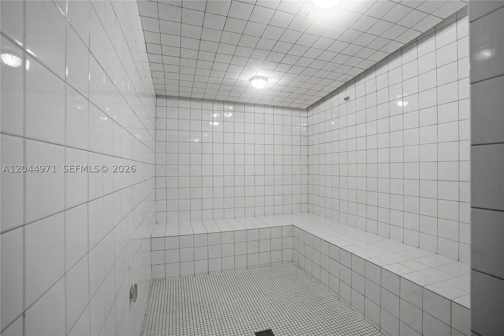 151 Se 1st St Ph04 Property Photo 22