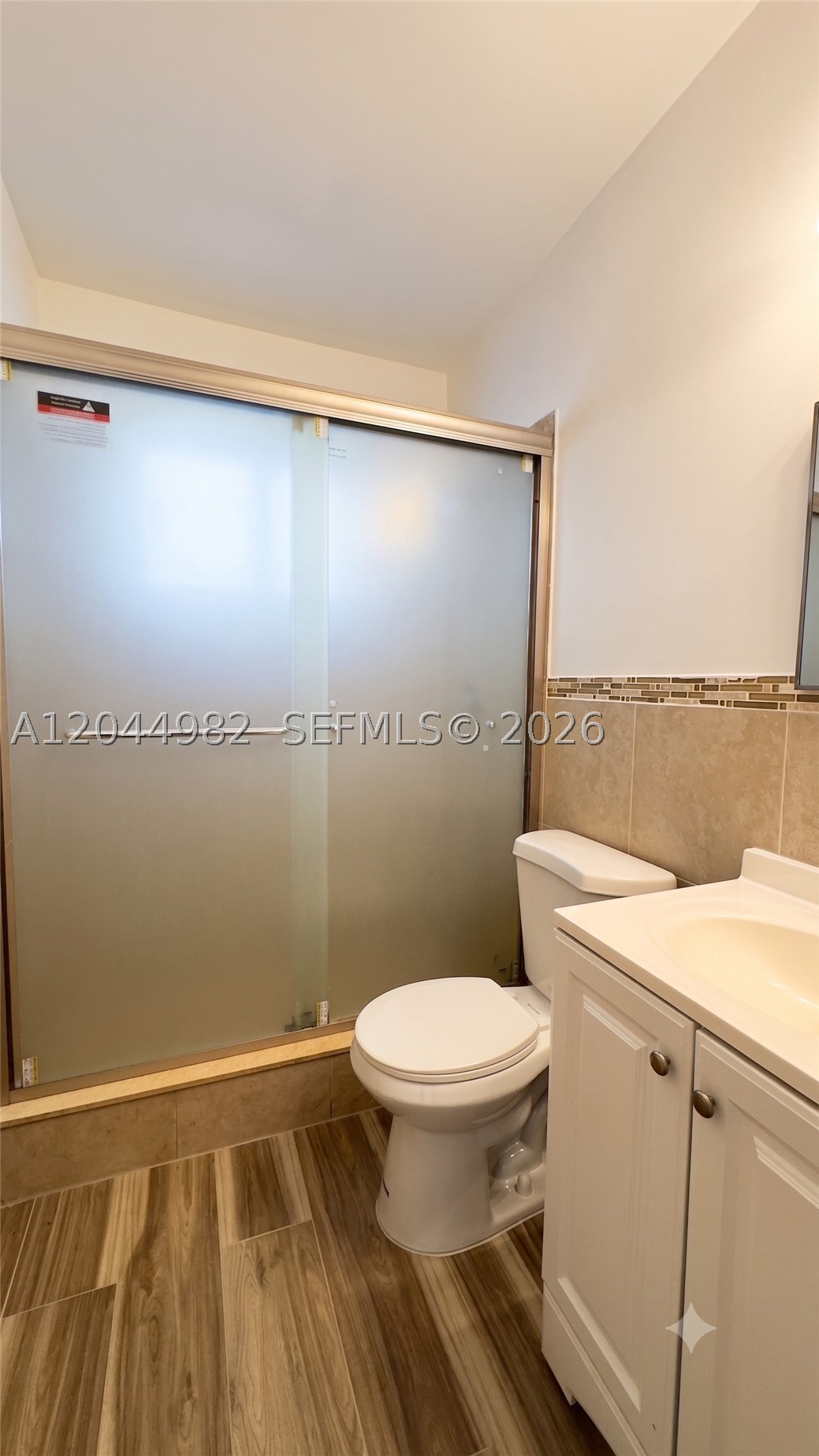 120 Ne 55th St 4 Property Photo 4