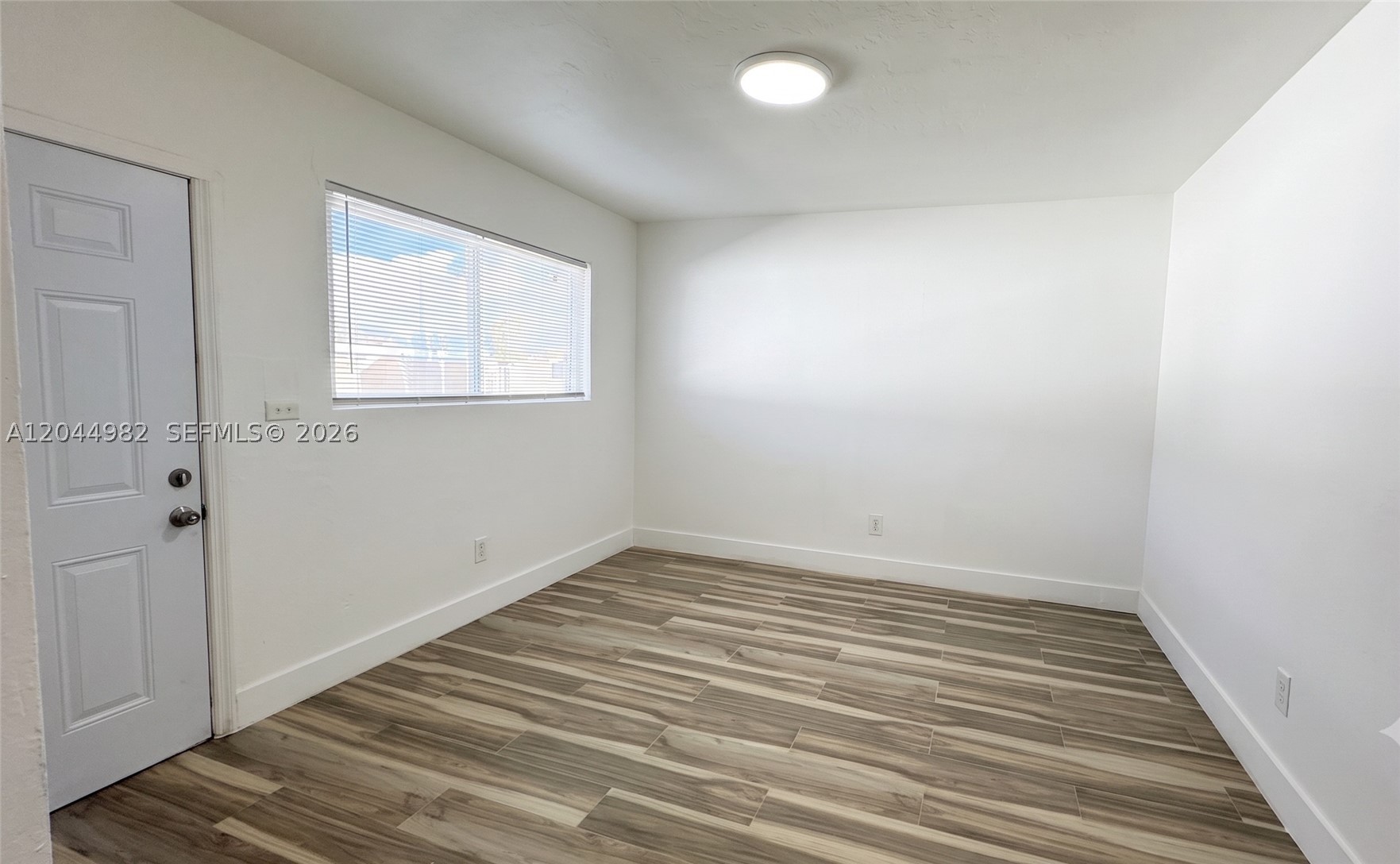 120 Ne 55th St 4 Property Photo 5