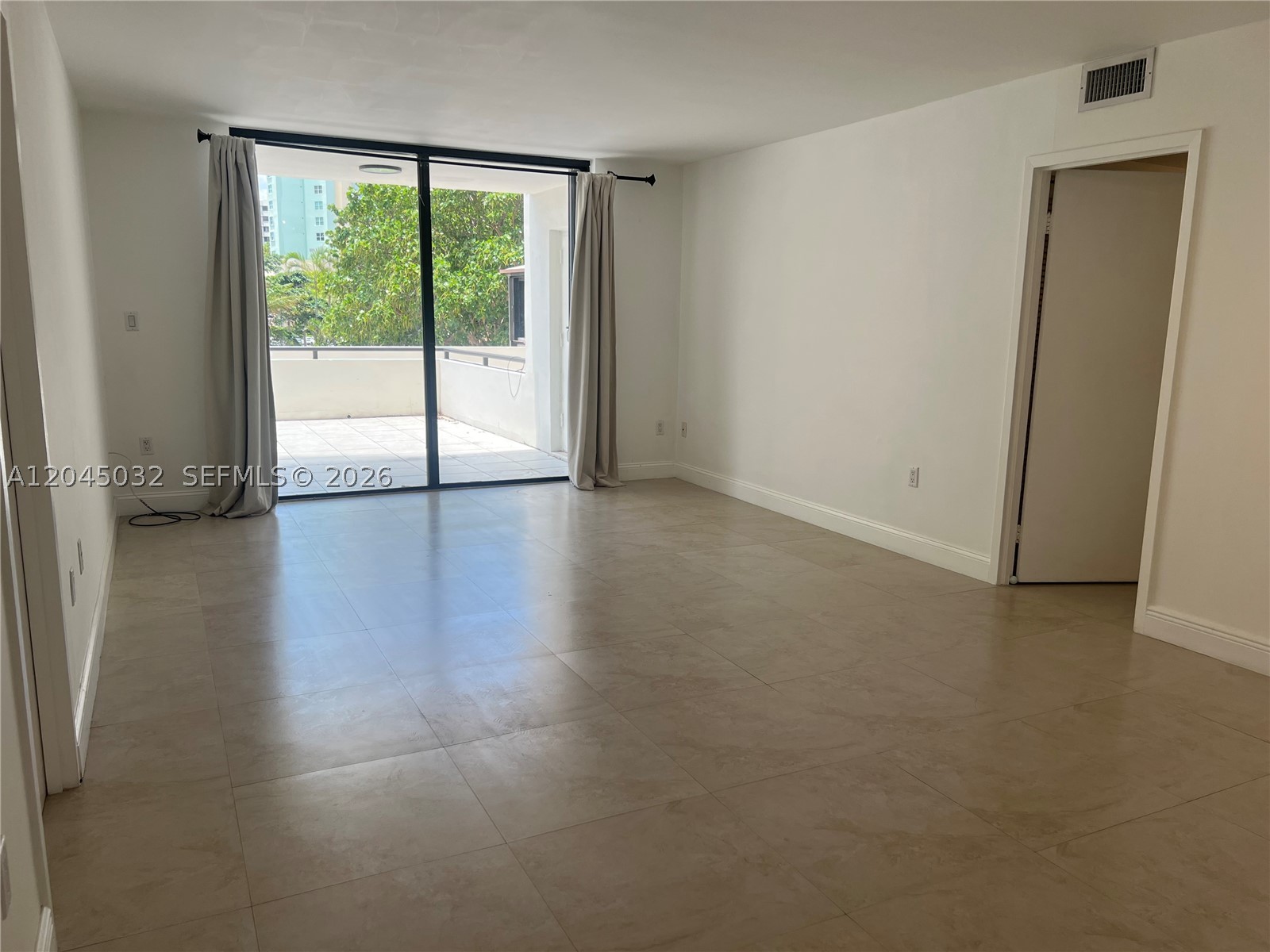 2333 Brickell Ave 210 Property Photo 2