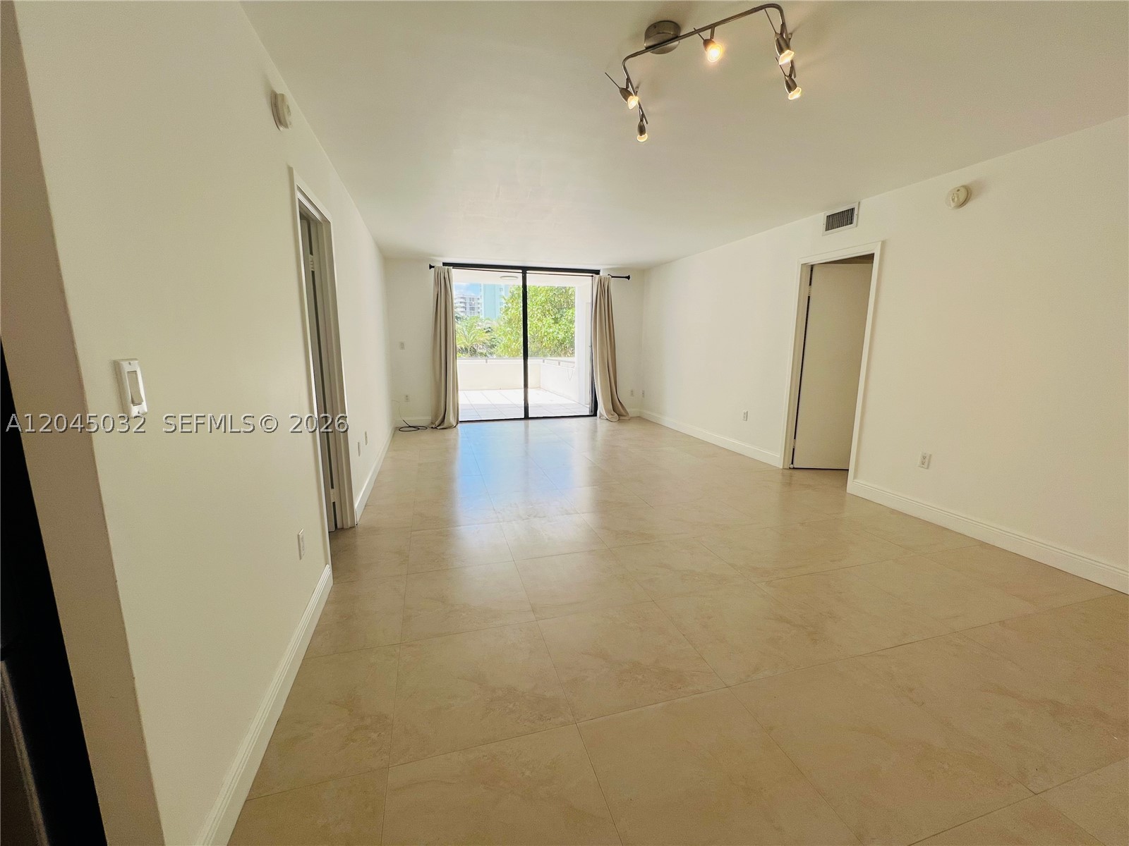 2333 Brickell Ave 210 Property Photo 3