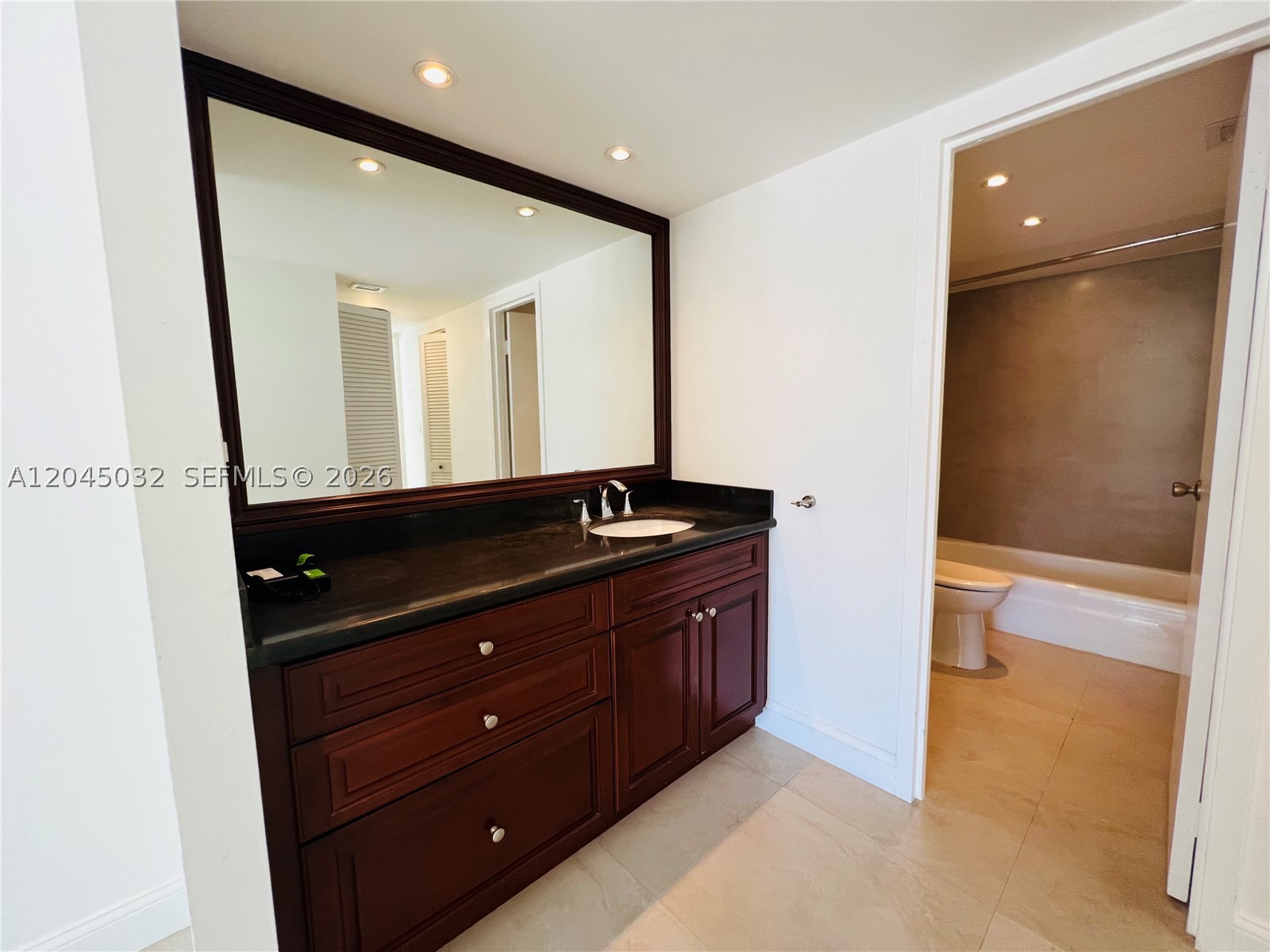 2333 Brickell Ave 210 Property Photo 6