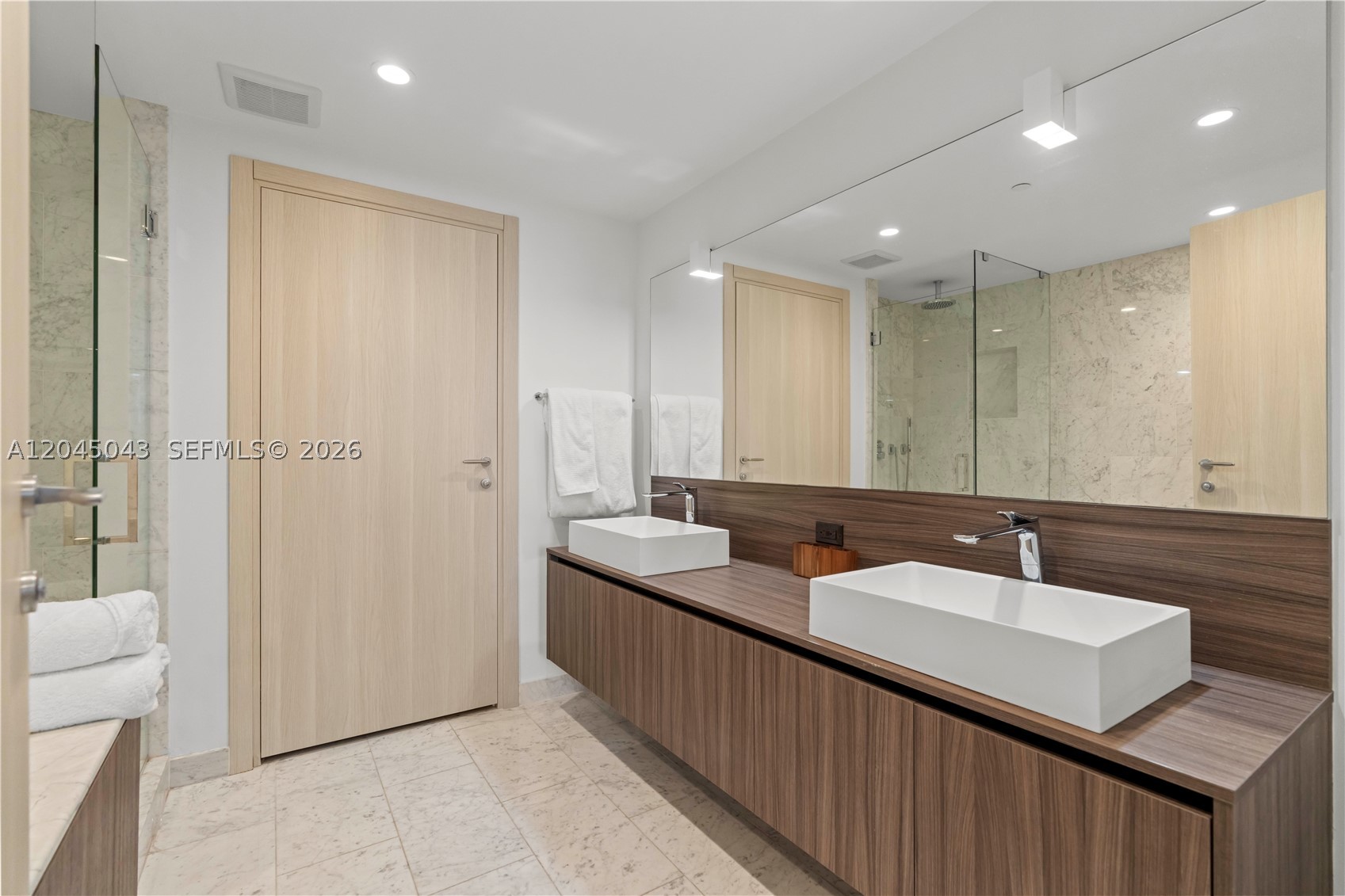 1000 E Brickell Plz 3803 Property Photo 20