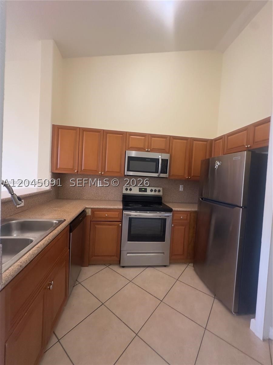 1660 Se 29th St 109 Property Photo 1