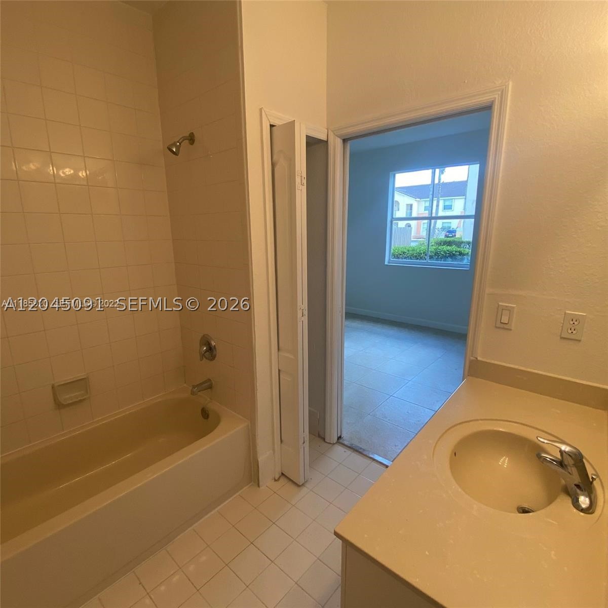 1660 Se 29th St 109 Property Photo 16