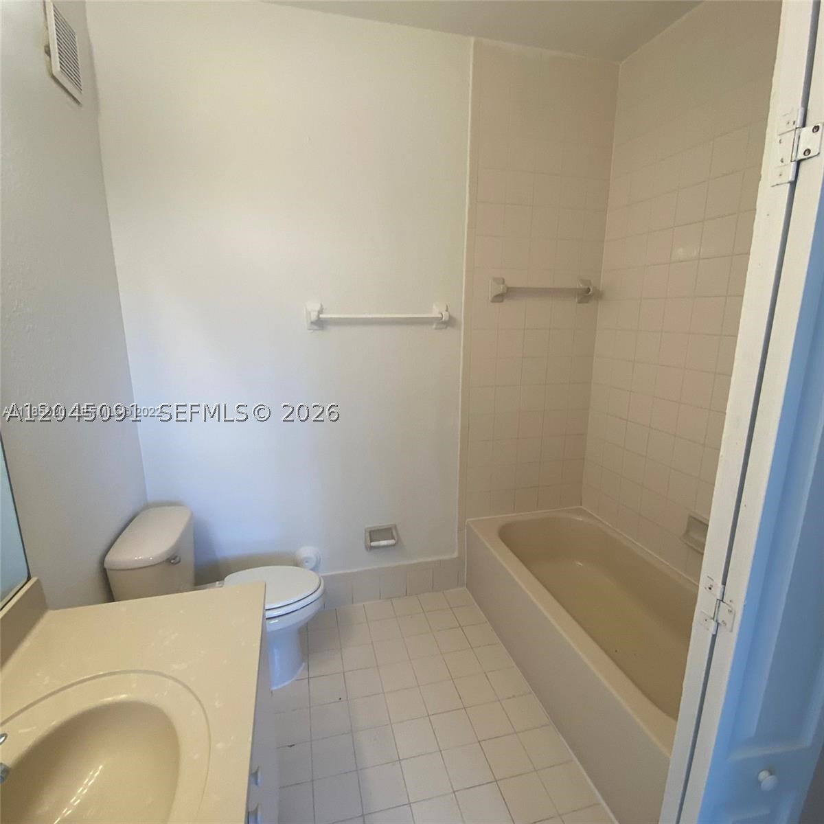 1660 Se 29th St 109 Property Photo 18