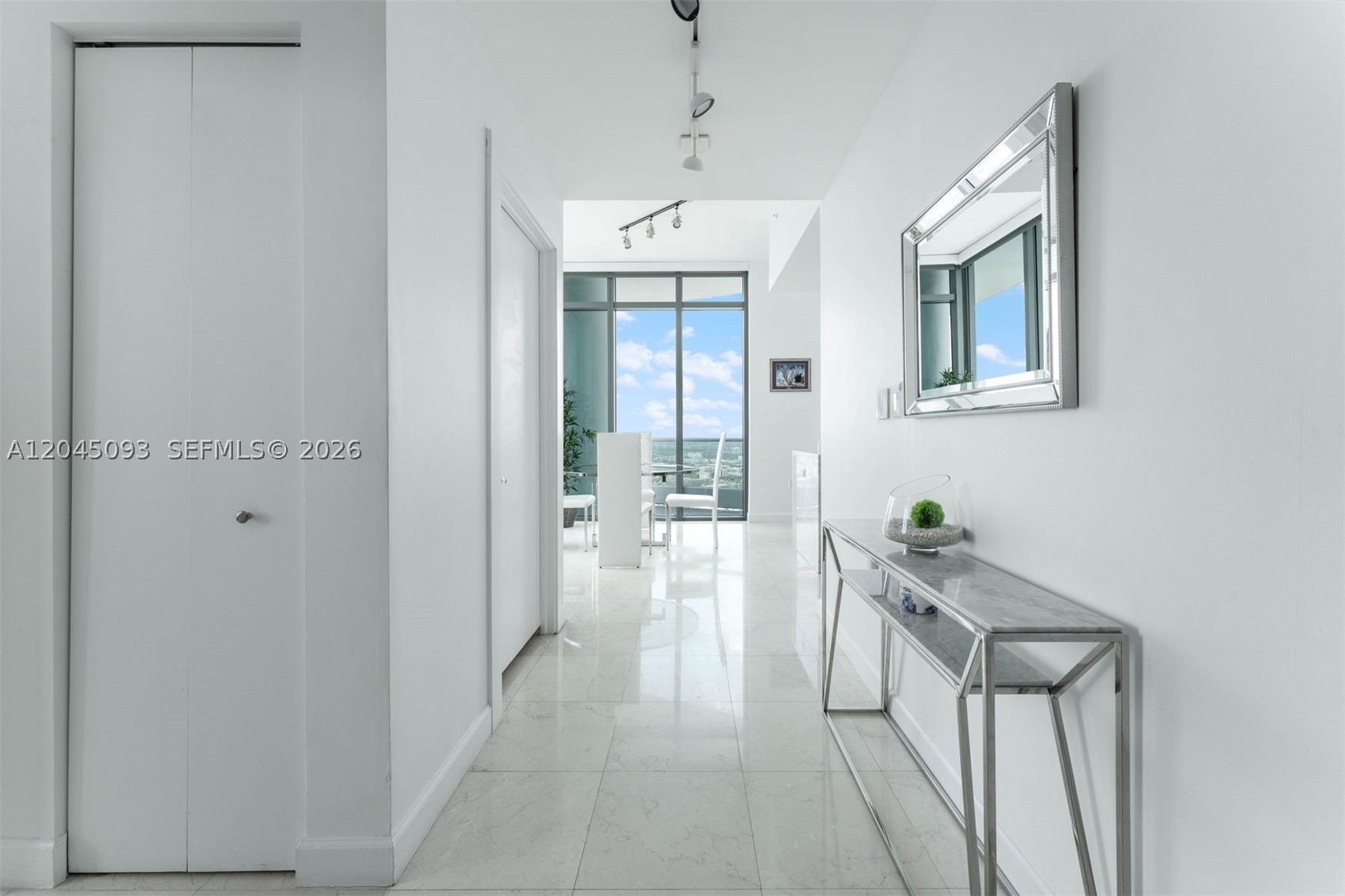 900 Biscayne Blvd 5812 Property Photo 10