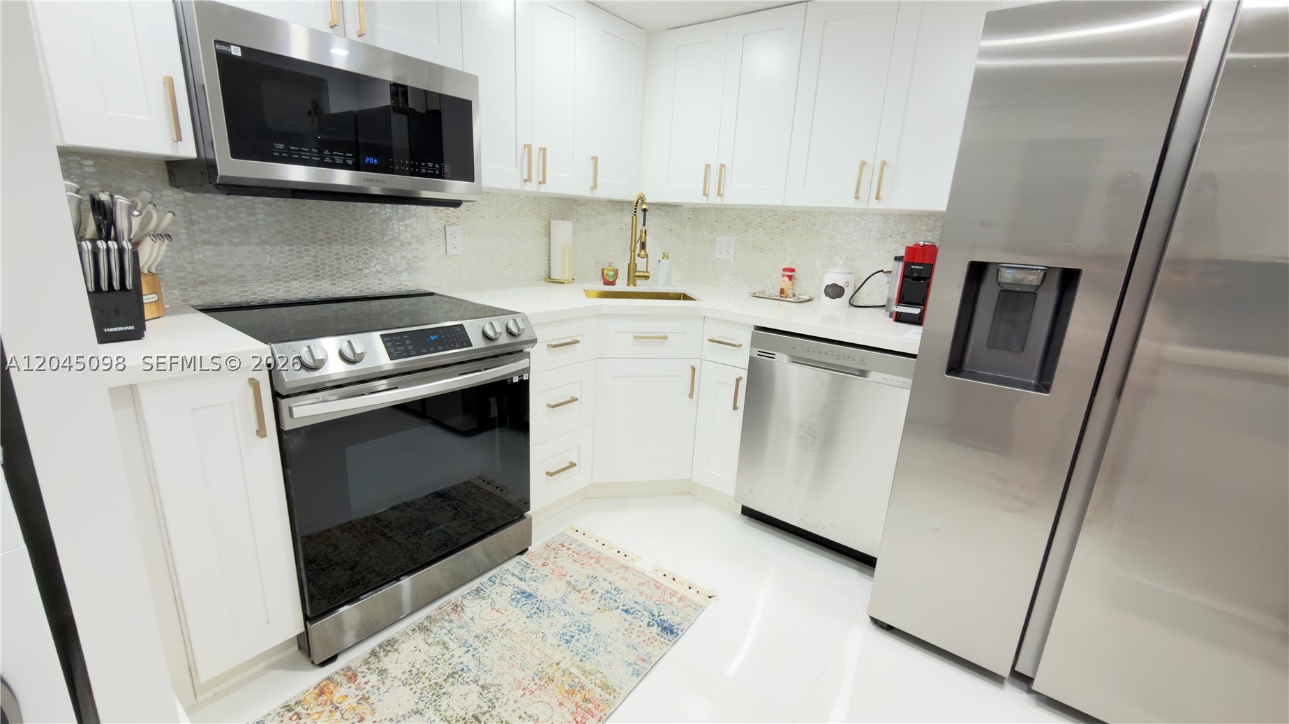 2333 Brickell Ave 614 Property Photo 2