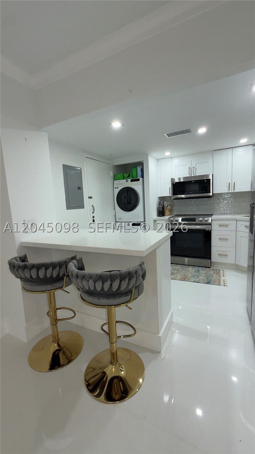 2333 Brickell Ave 614 Property Photo 8