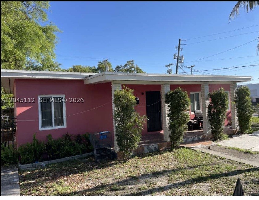 157 NE 64th Ter Property Photo 1