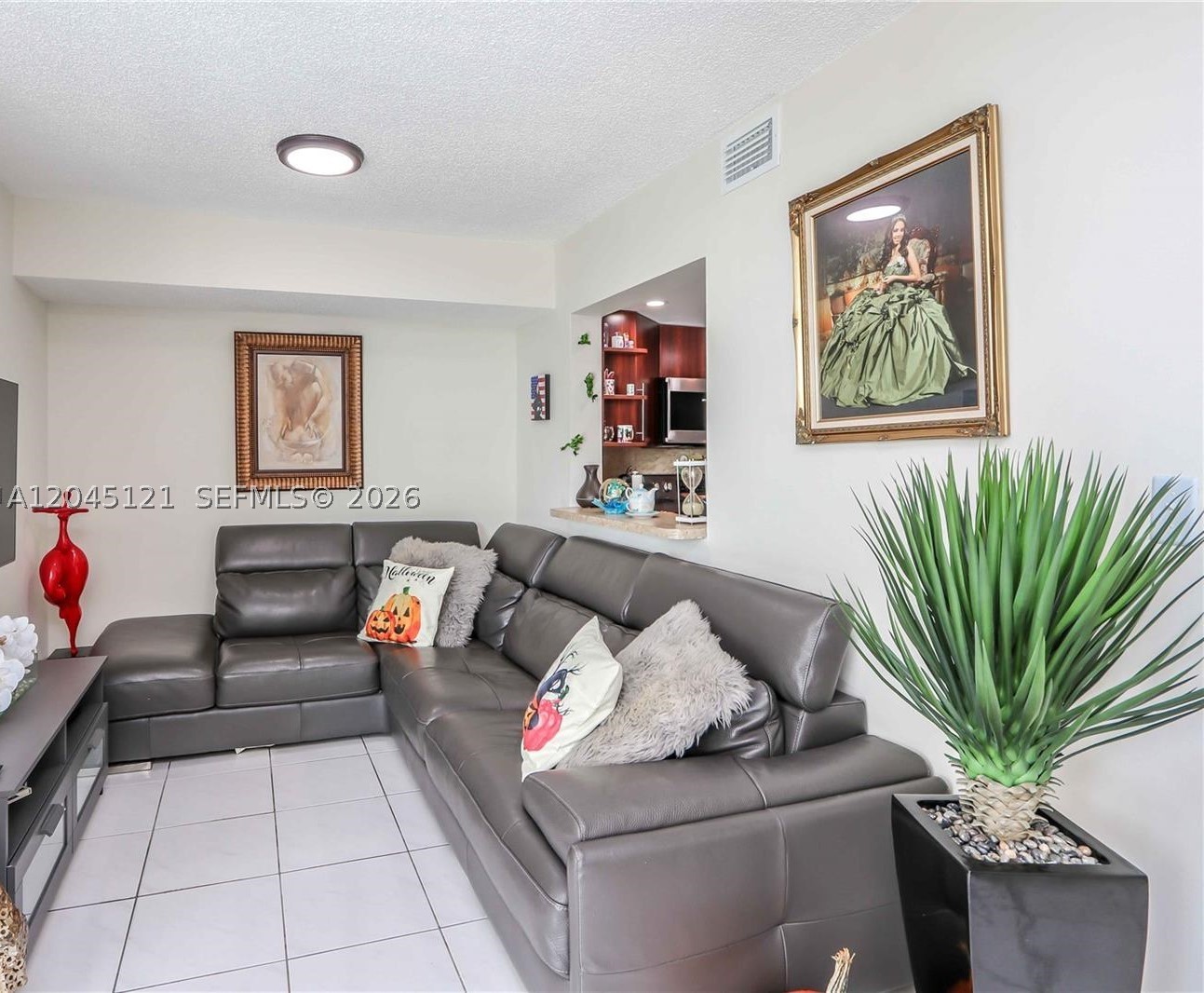 2055 SW 122nd Ave 306 Property Photo 1
