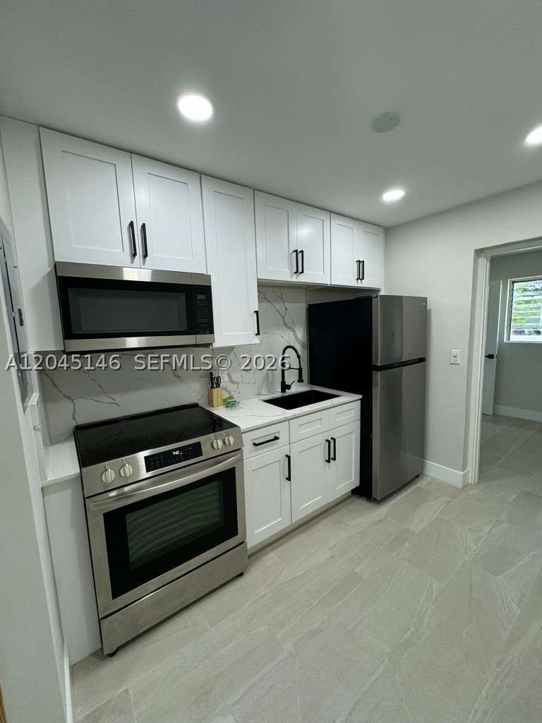 4708 Sw 33rd Ave 4708 Property Photo 4