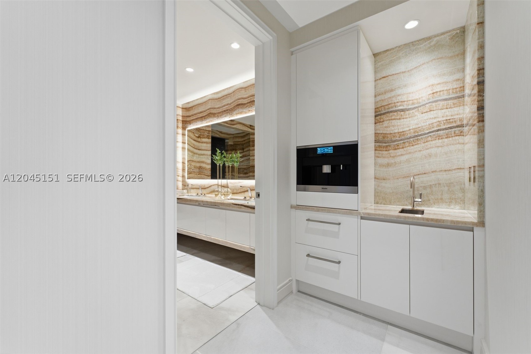 17901 Collins Ave 3906 Property Photo 17