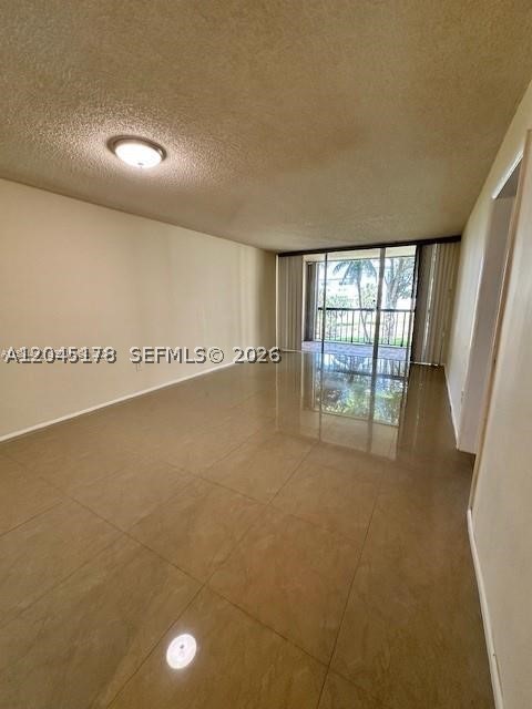 10845 Sw 112th Ave 211 Property Photo 6