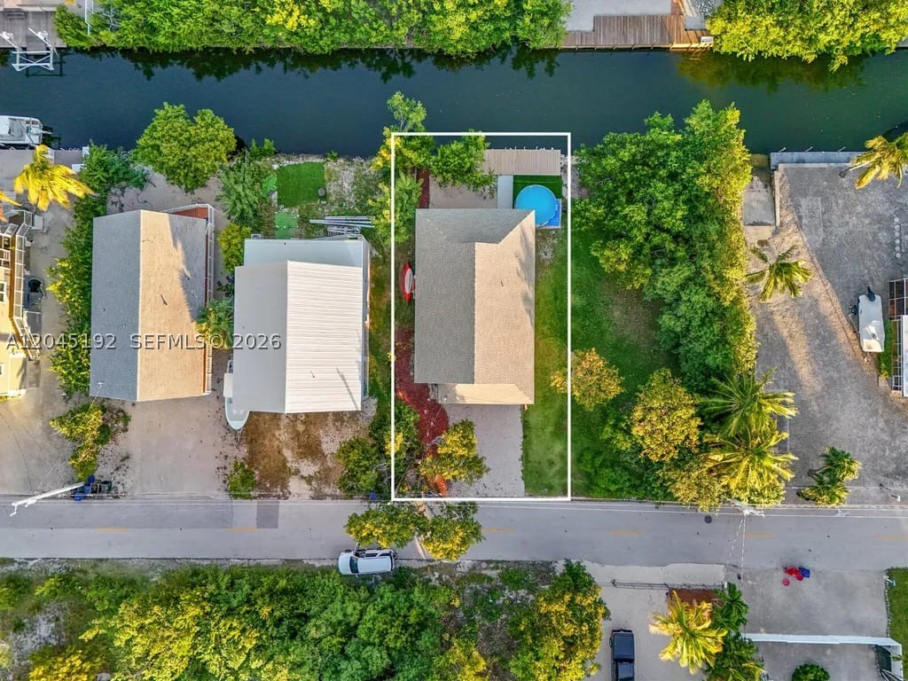 3635 Trade Winds St Property Photo 4