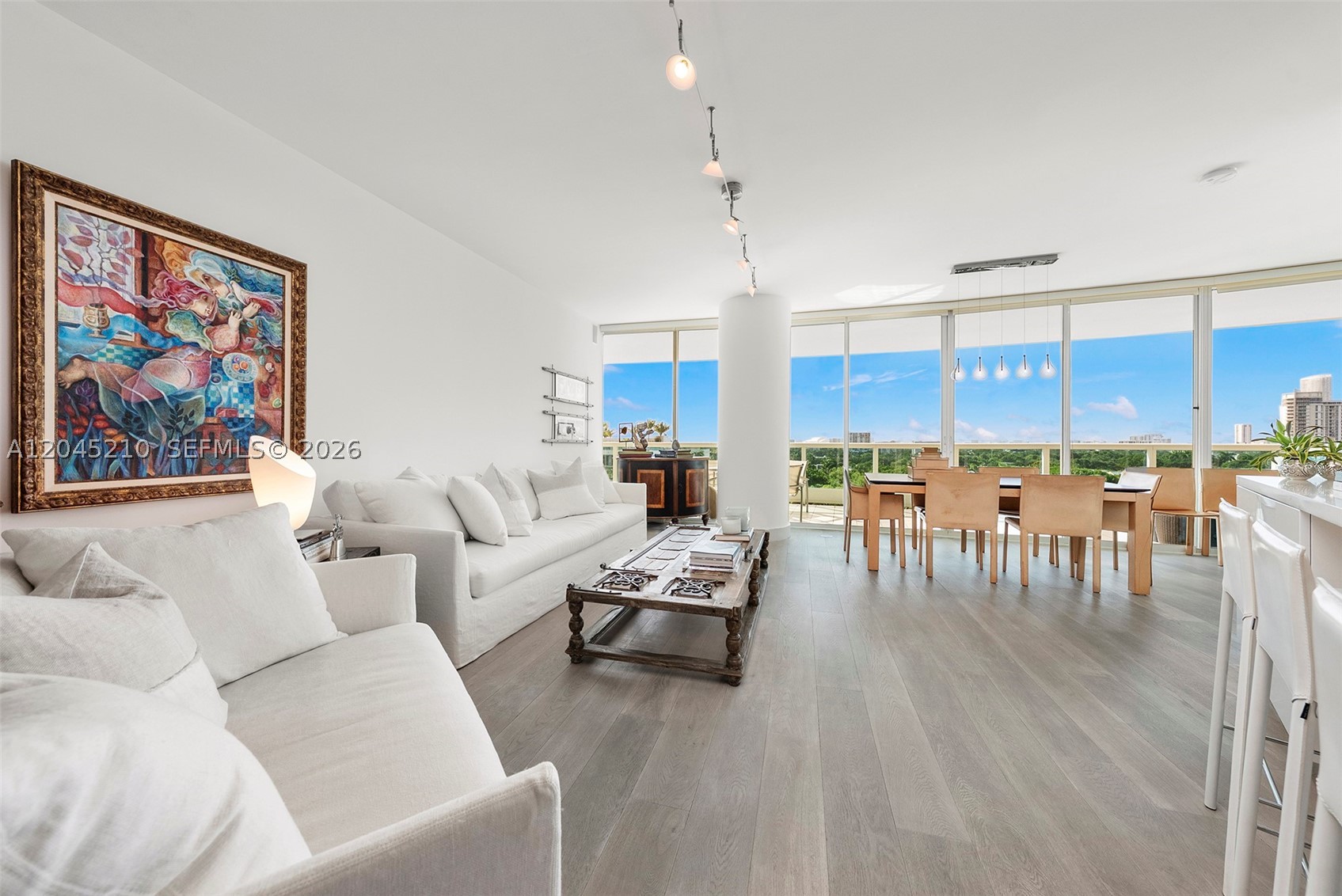 2127 Brickell Ave 1006 Property Photo 1