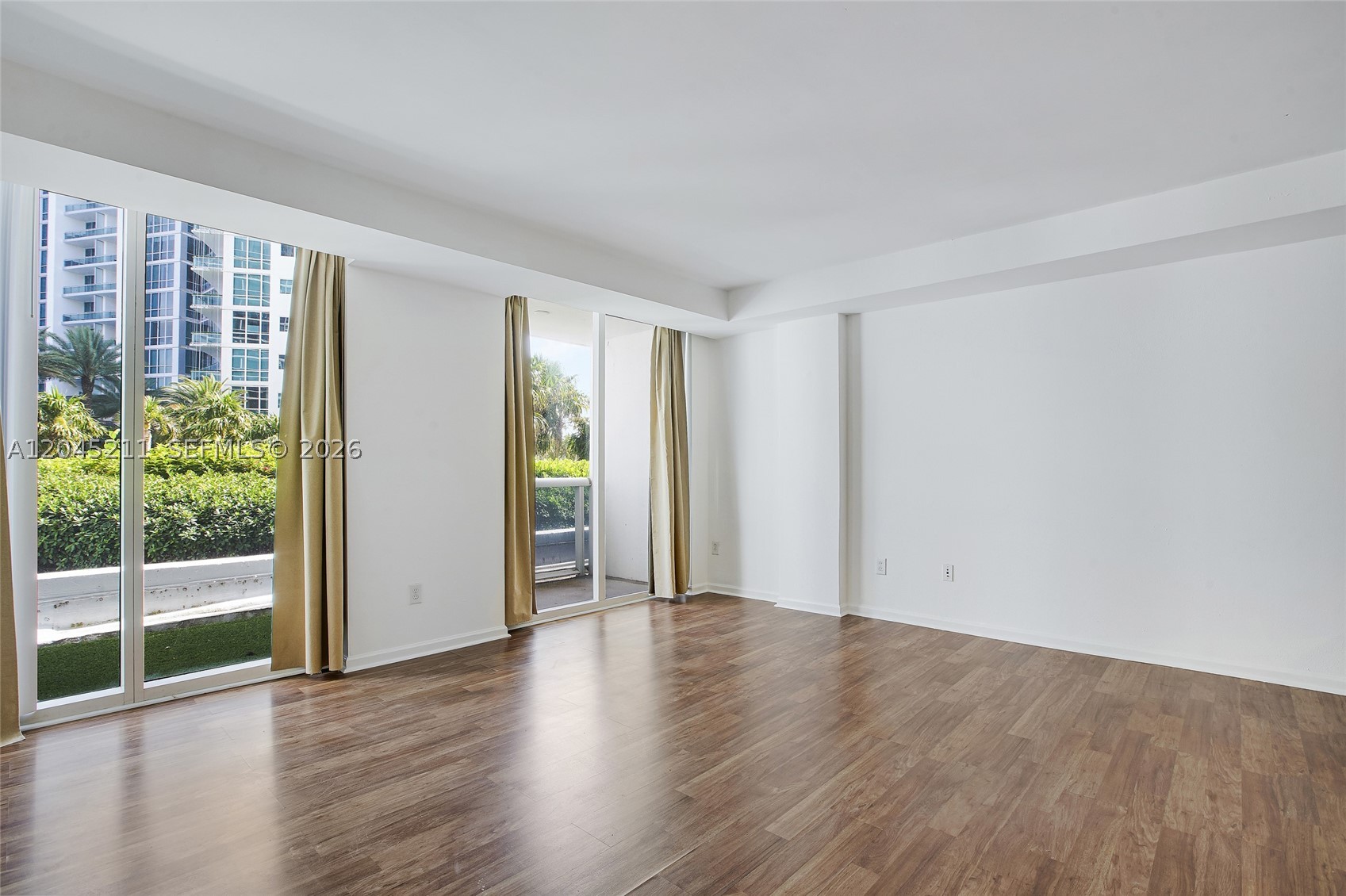 10275 Collins Ave 201 Property Photo 18