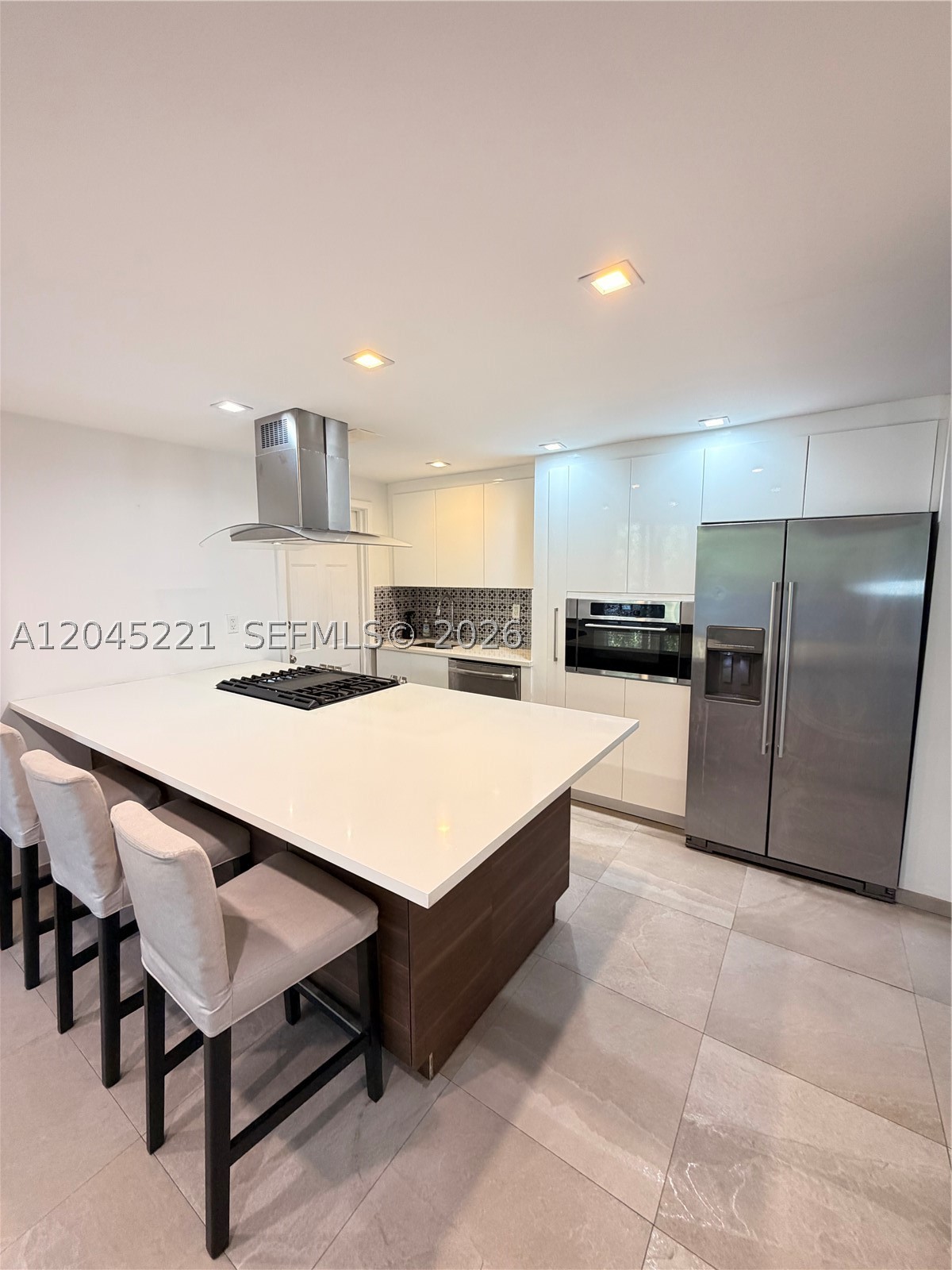 360 Meridian Ave 4A Property Photo 1
