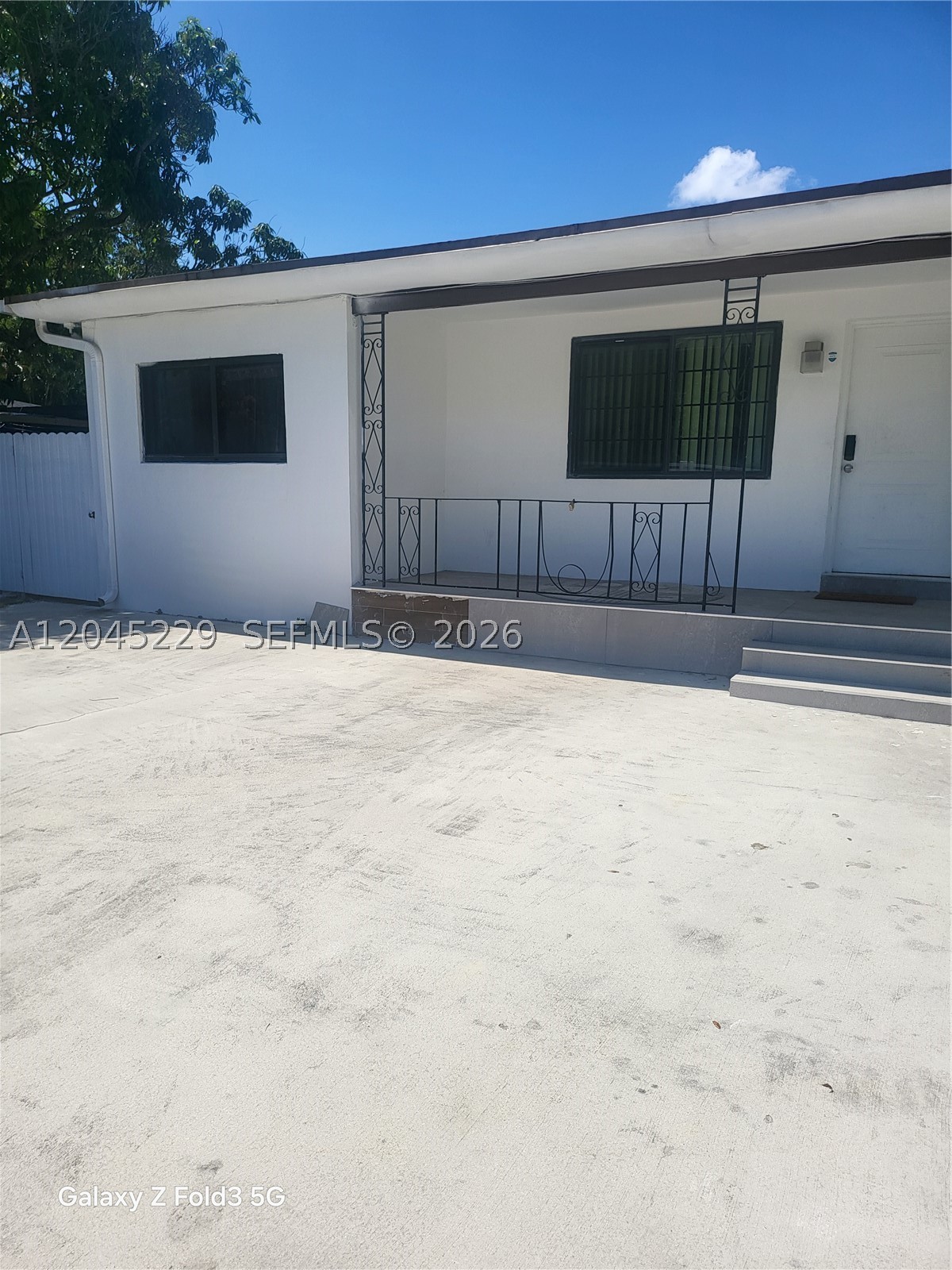 2467 Nw 95th Ter Front Property Photo 2