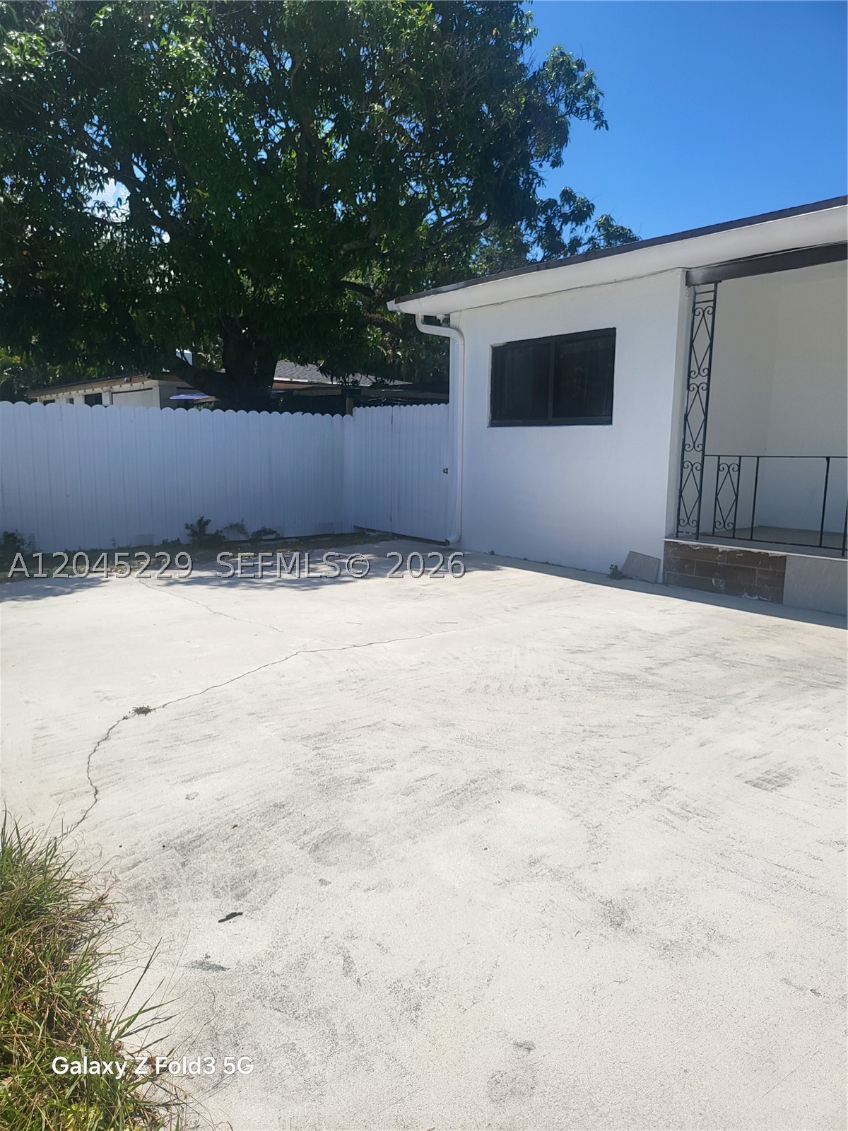 2467 Nw 95th Ter Front Property Photo 3