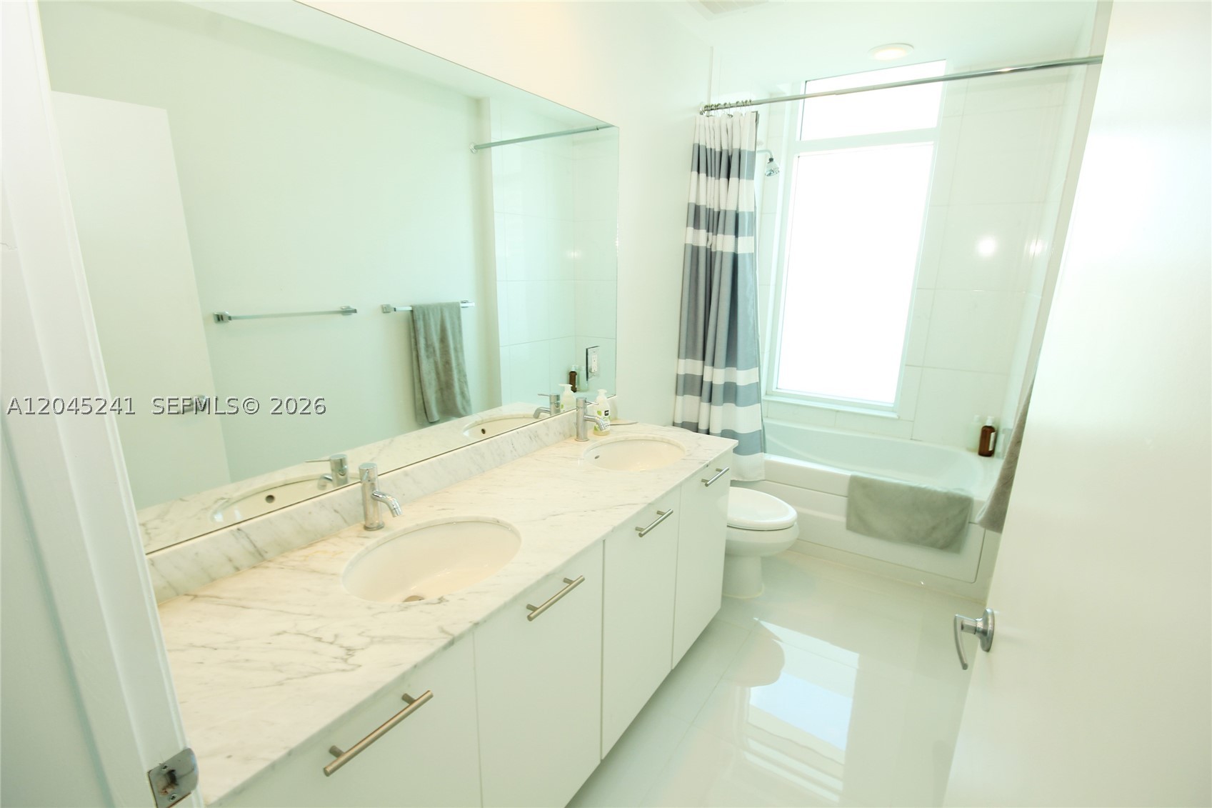 950 Brickell Bay Dr 5000 Property Photo 23
