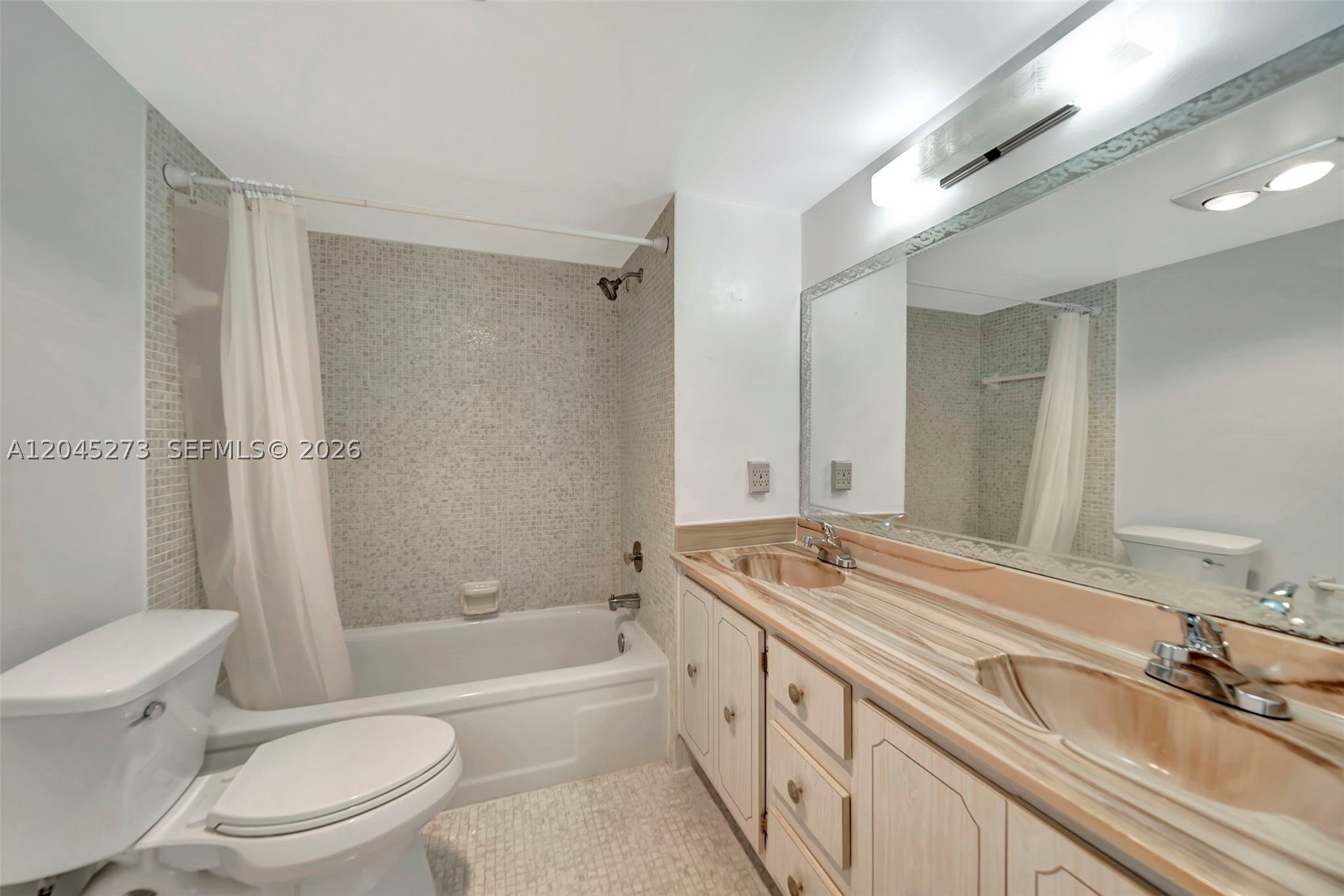 2571 Aragon Blvd 220 Property Photo 6