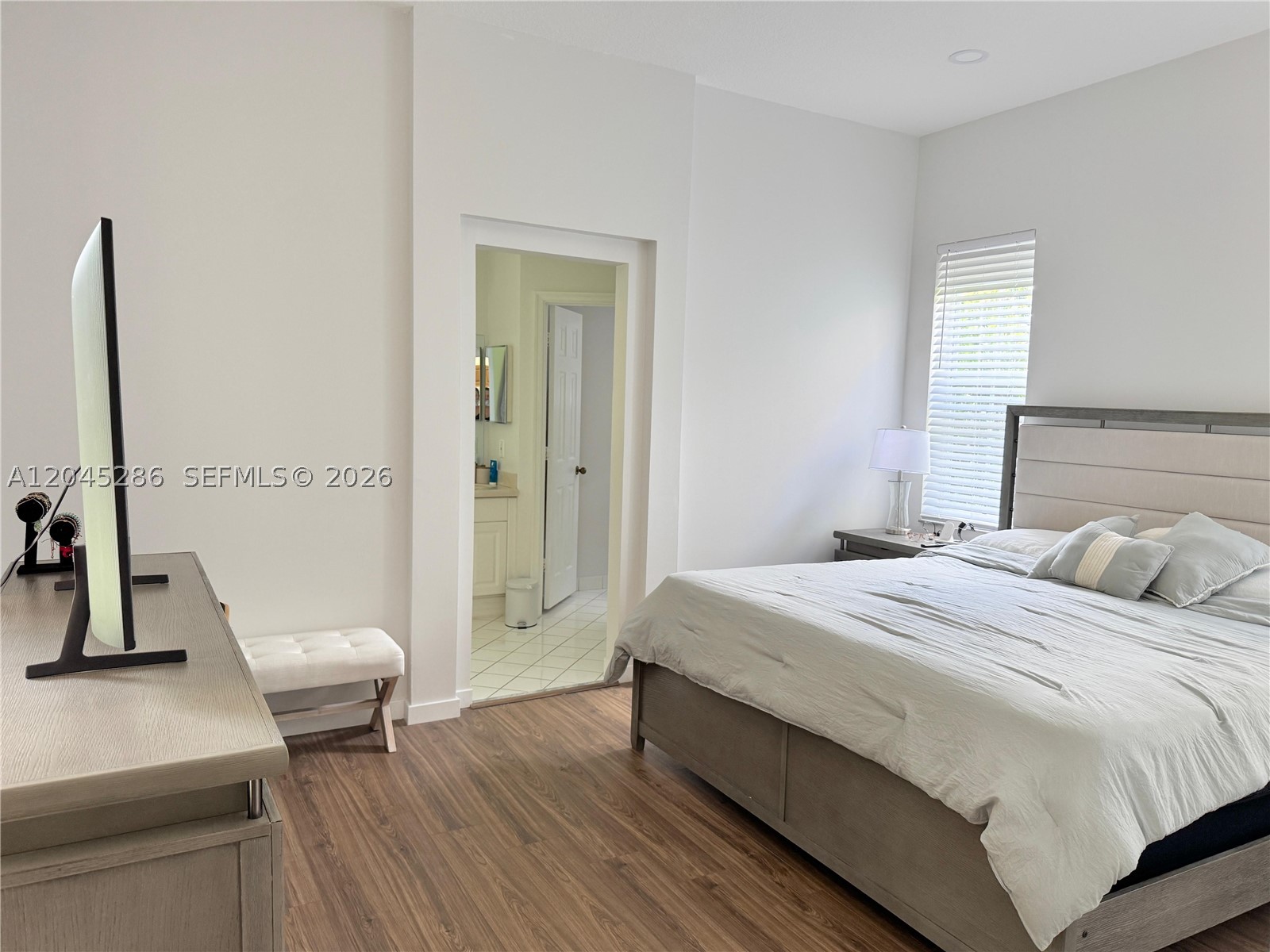 1074 Bluewood Ter 0 Property Photo 15