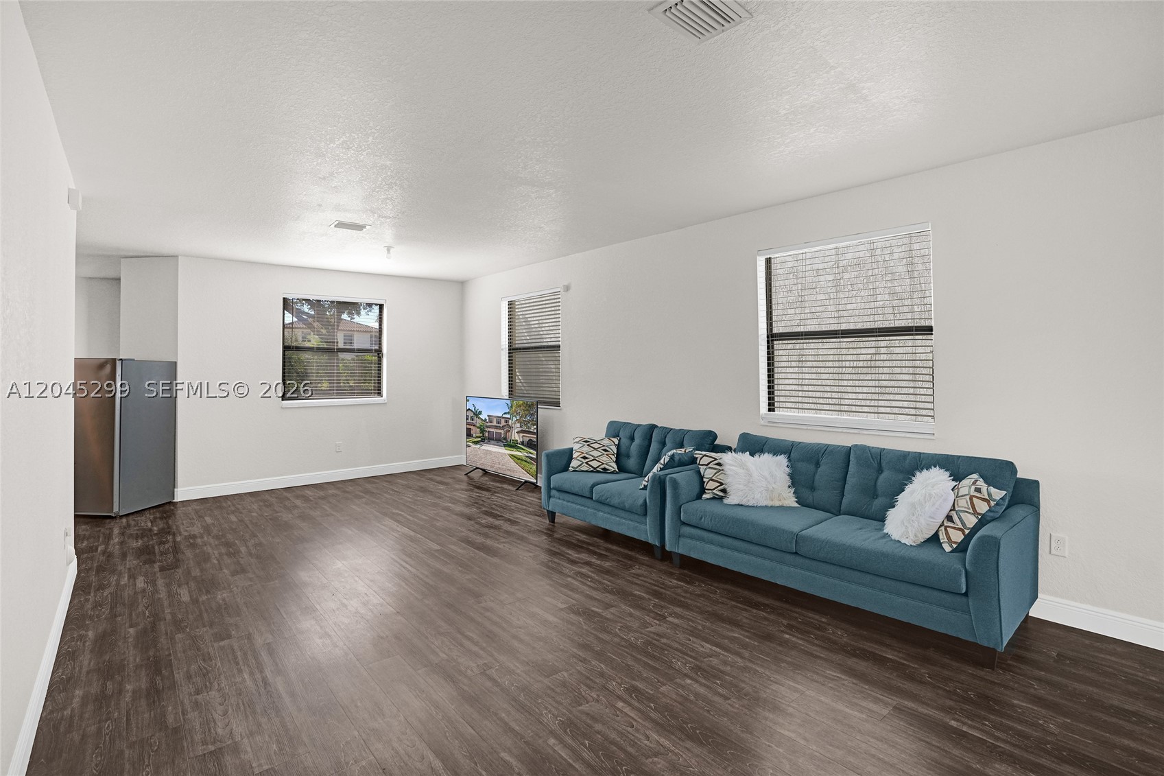 2502 Ne 1st St 0 Property Photo 4