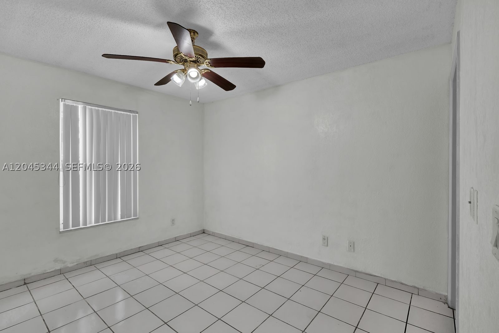 768 Sw 9th St Property Photo 4