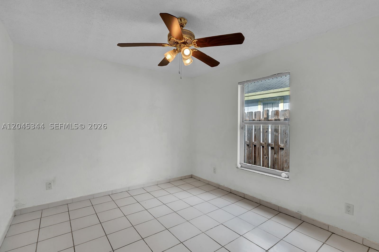 768 Sw 9th St Property Photo 8