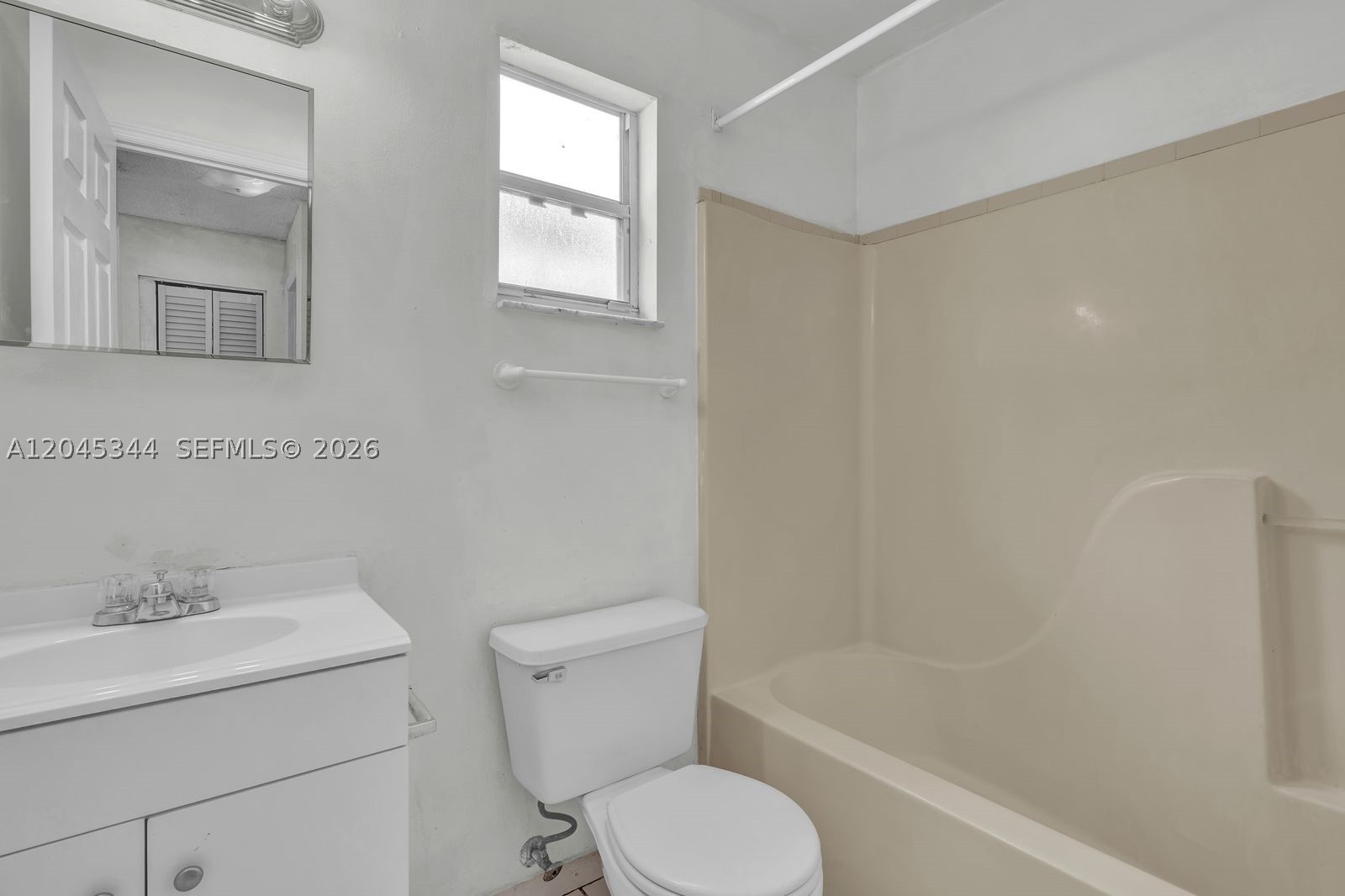 768 Sw 9th St Property Photo 13