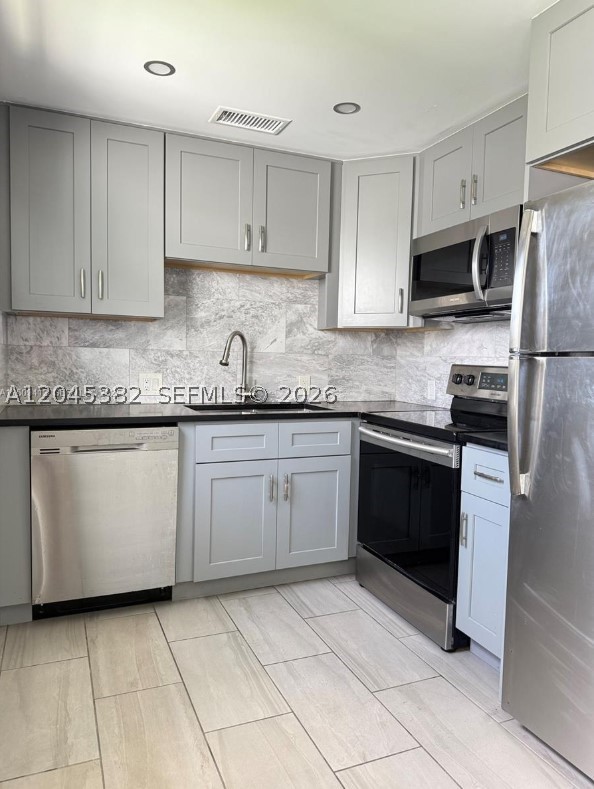 165 Fanshaw D 165 Property Photo 1