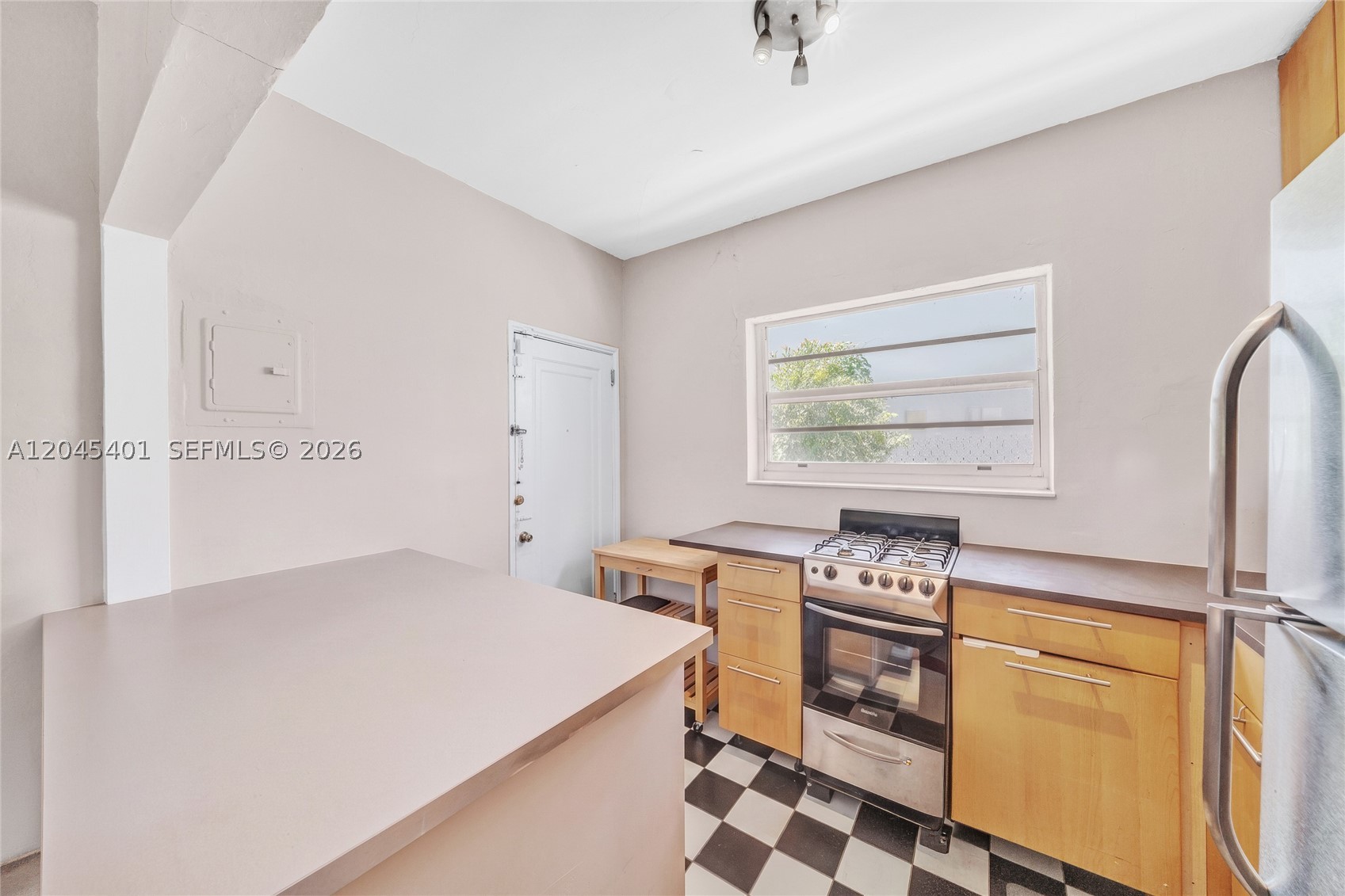 1559 Meridian Ave 108 Property Photo 8