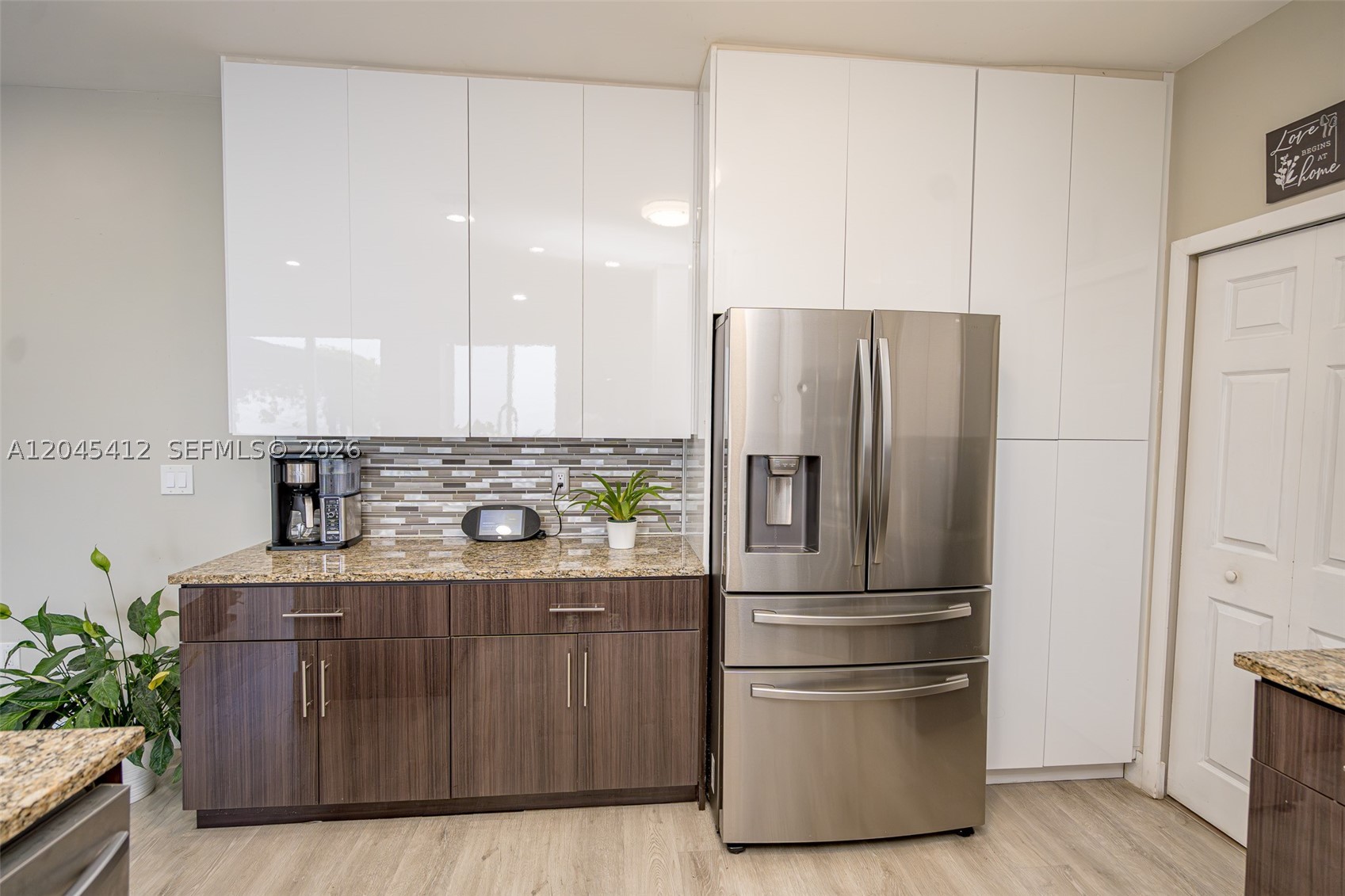A12045412 Property Photo 15