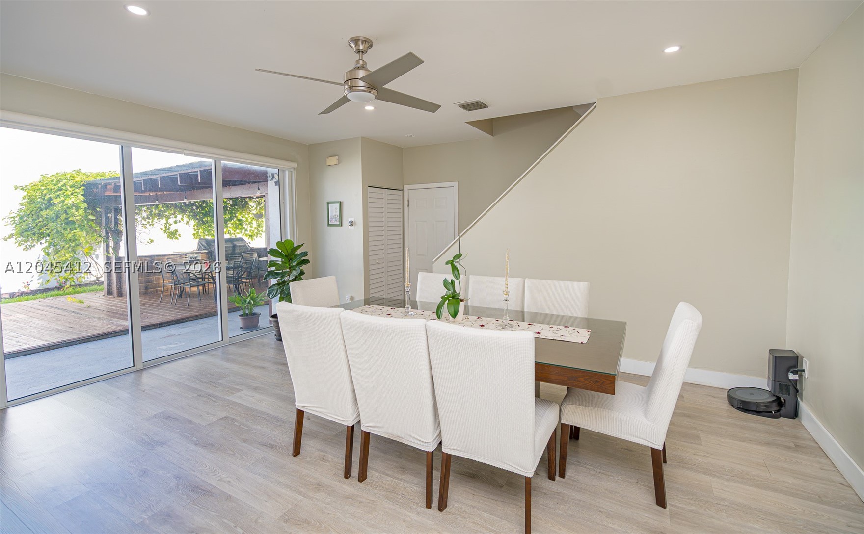 A12045412 Property Photo 19