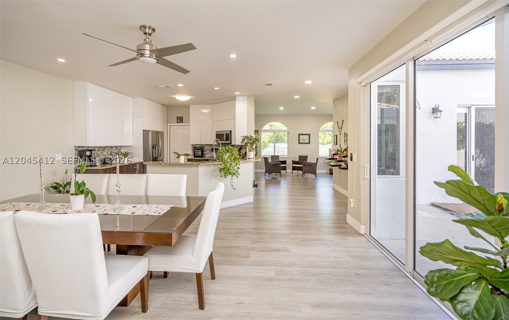 A12045412 Property Photo 22