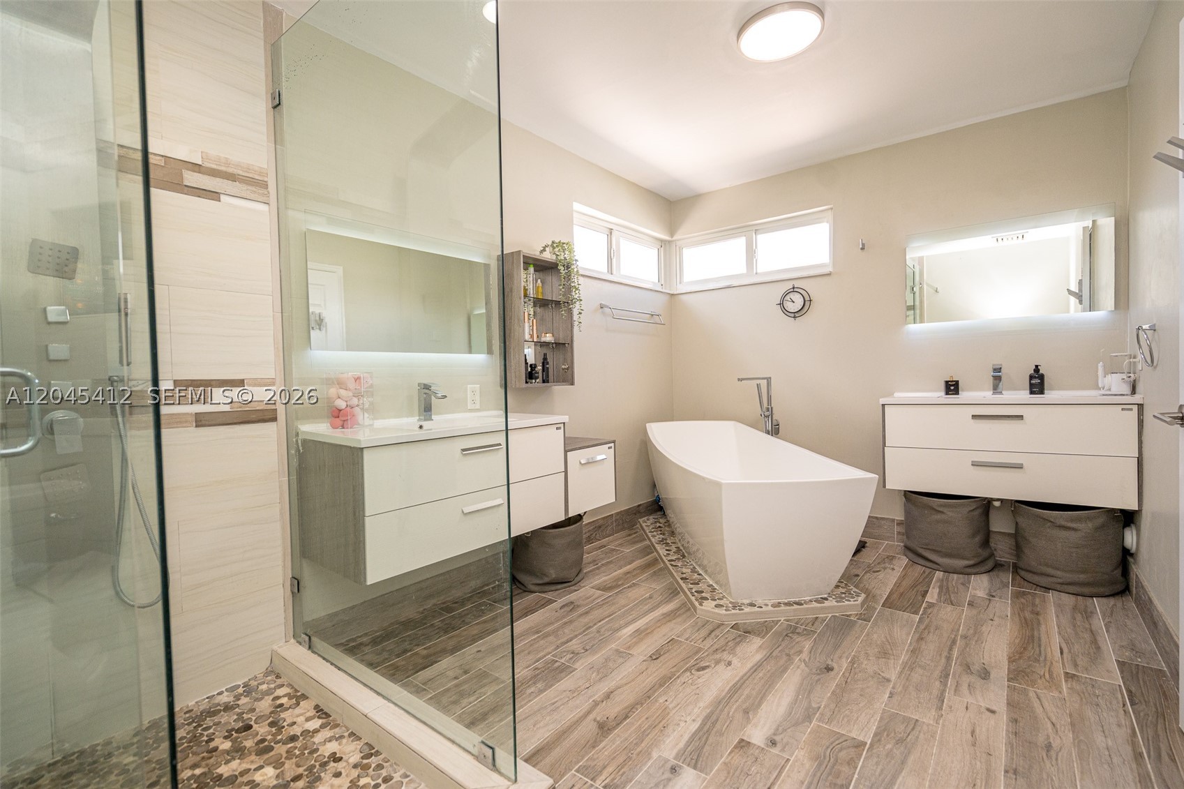 A12045412 Property Photo 31