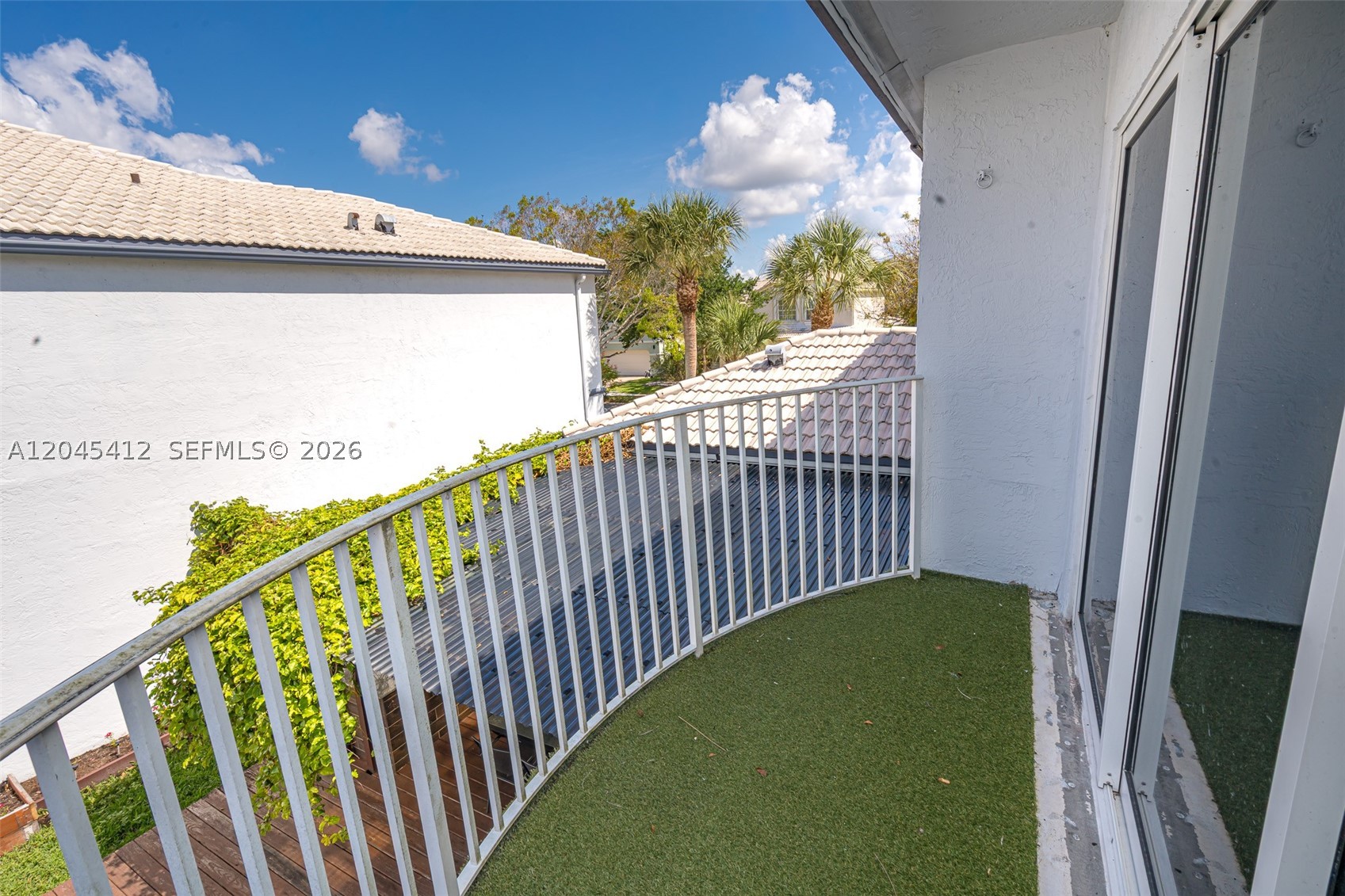 A12045412 Property Photo 32