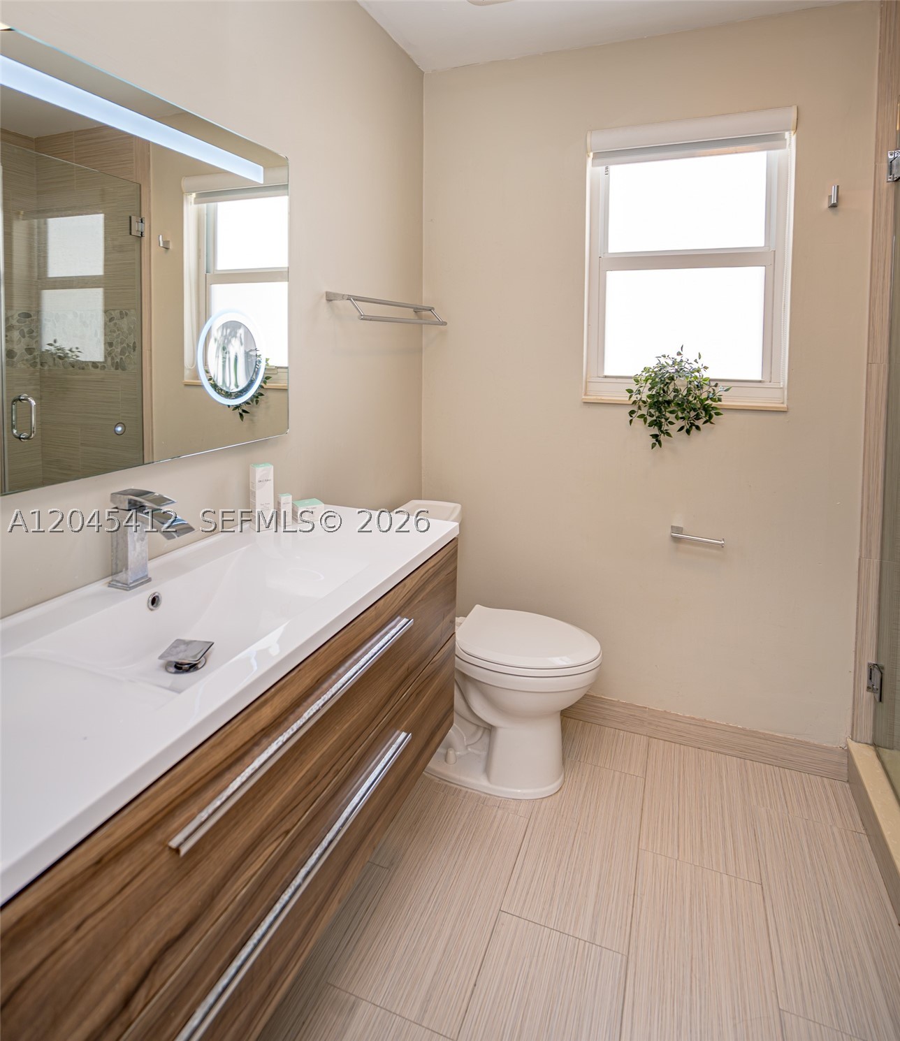 A12045412 Property Photo 38