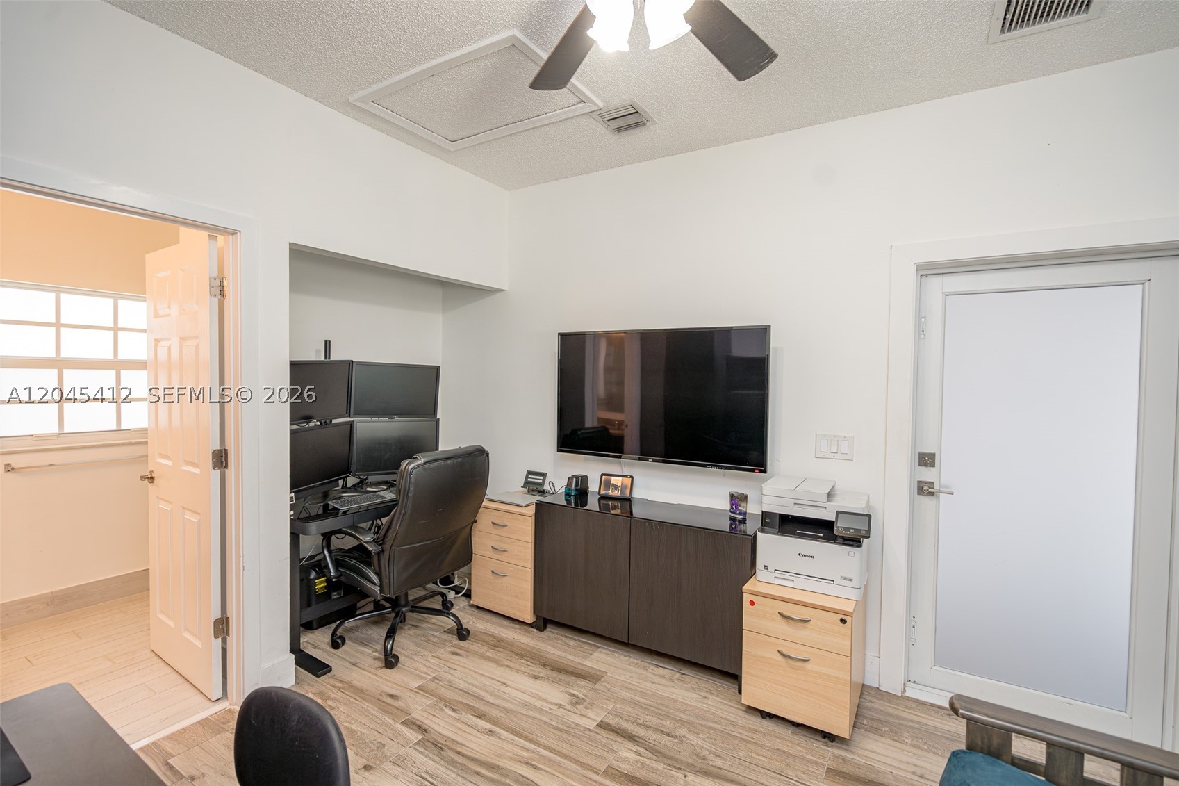 A12045412 Property Photo 43